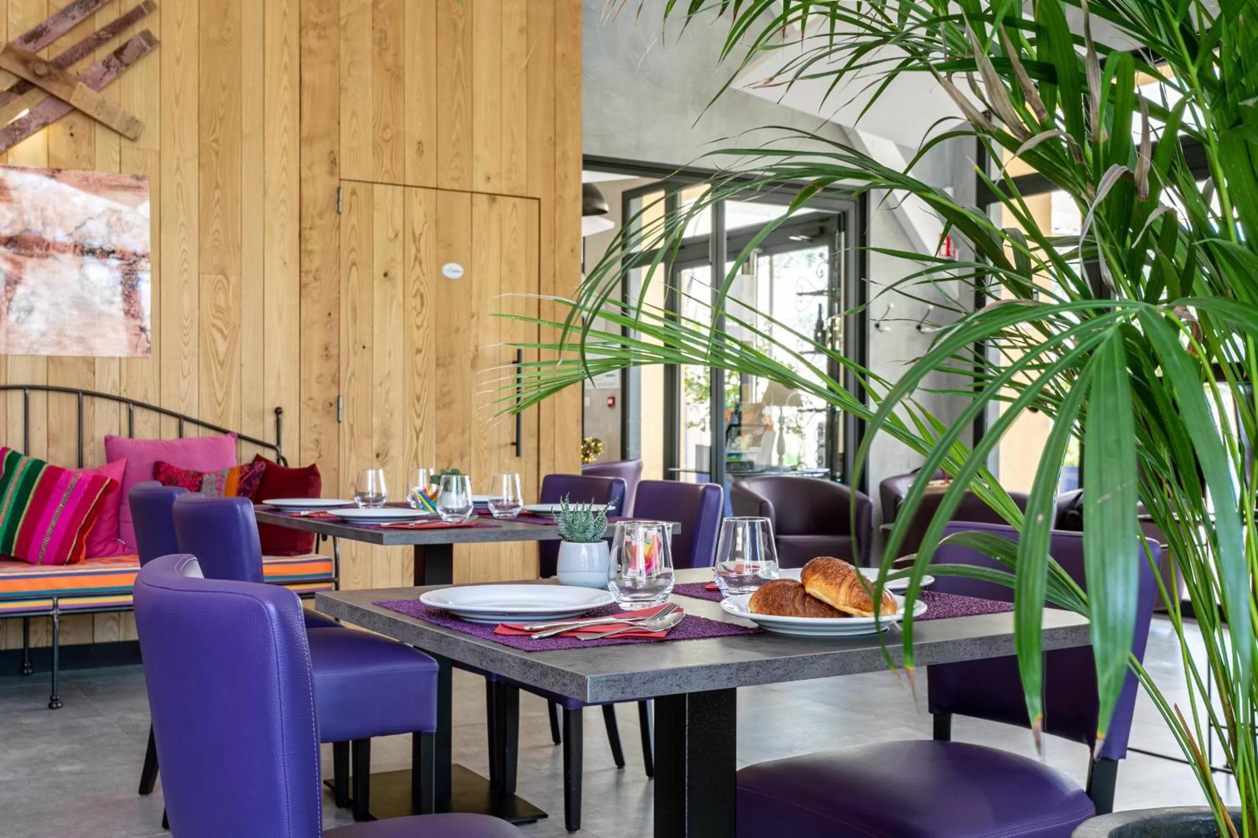 Restaurant/places to eat in Clos Saint-Michel Resort & Spa