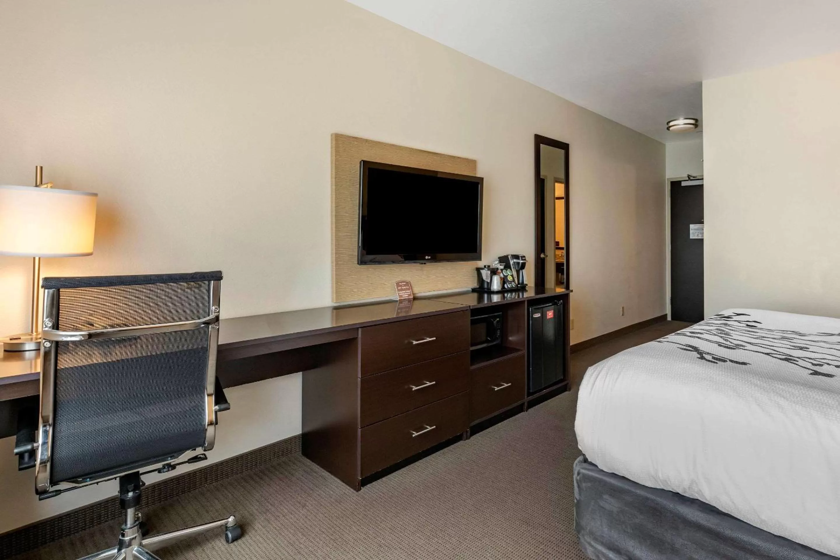 Bedroom, Bed in Sleep Inn & Suites Miles City I-94