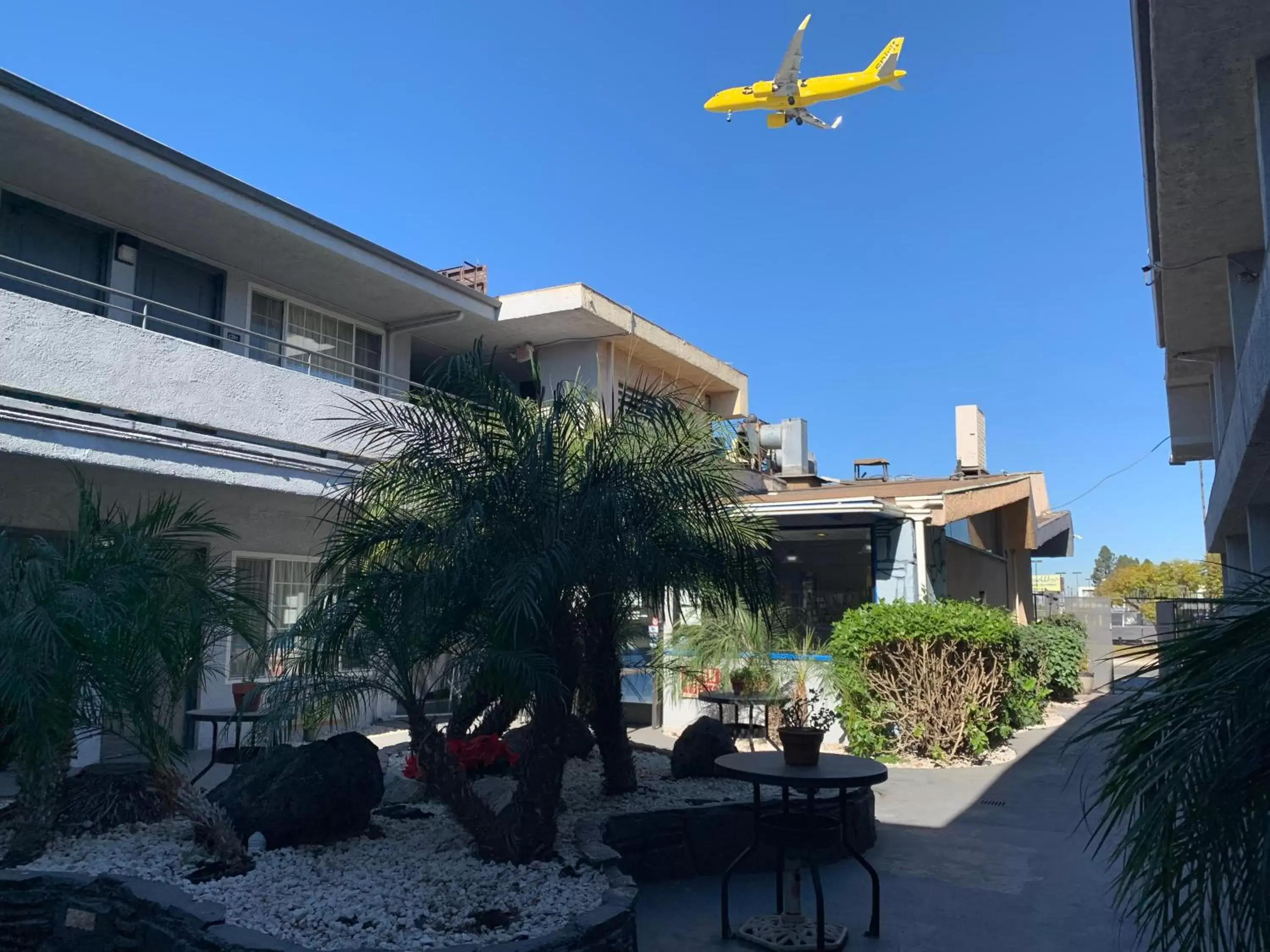 Skyways Hotel Skyways Hotel