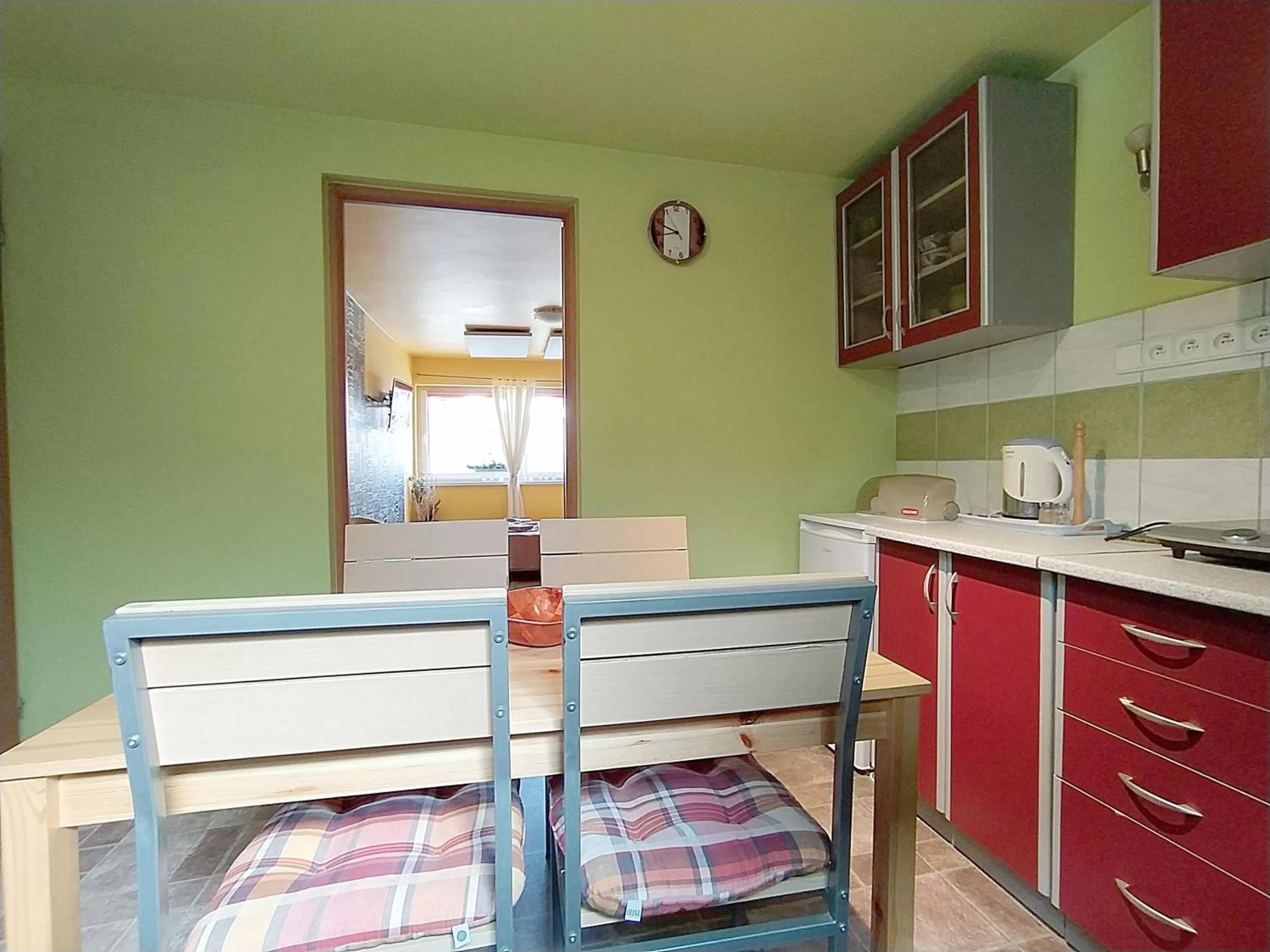Kitchen or kitchenette, Kitchen/Kitchenette in Willa Mozaika
