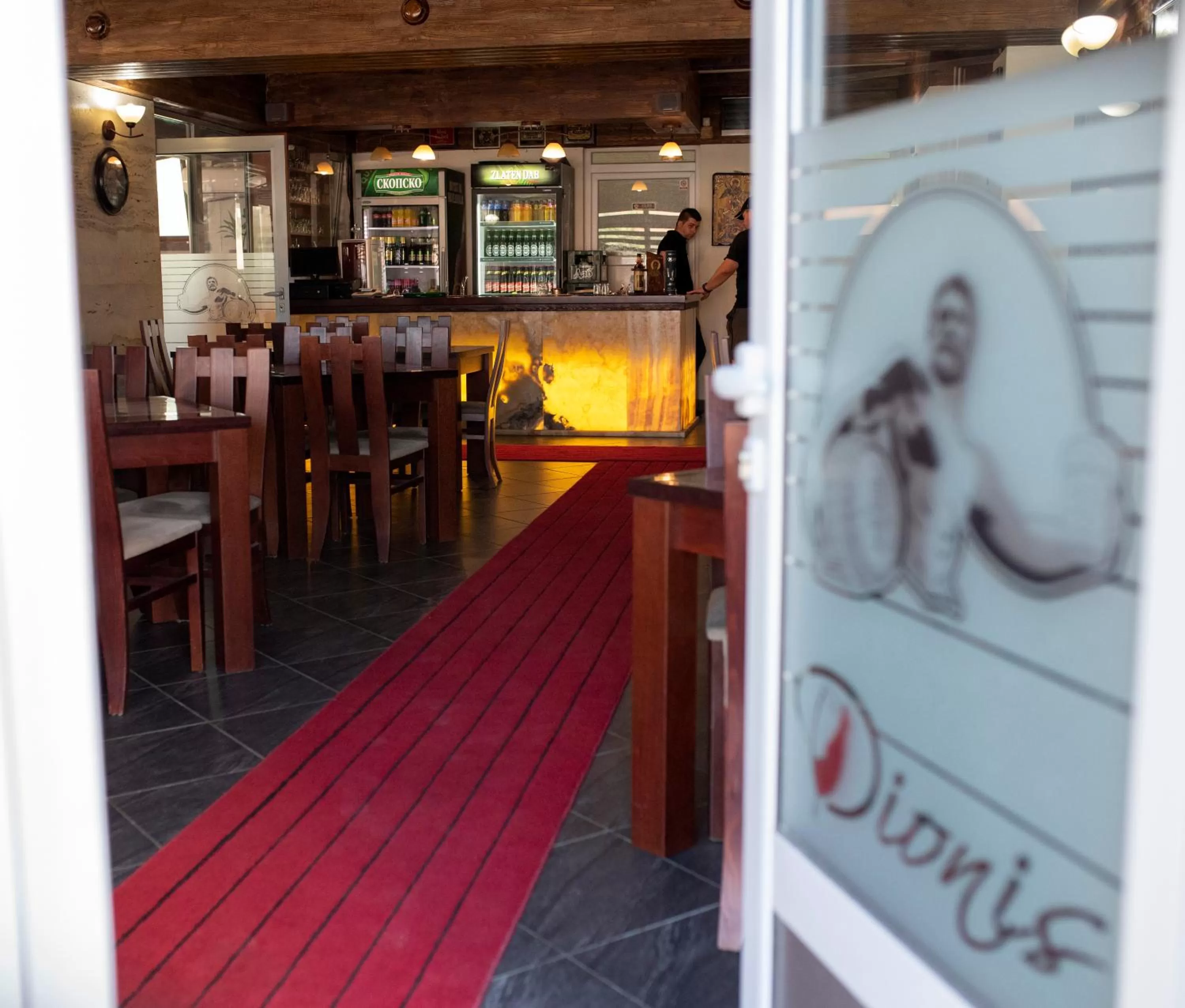 DIONIS Rooms & Apartments