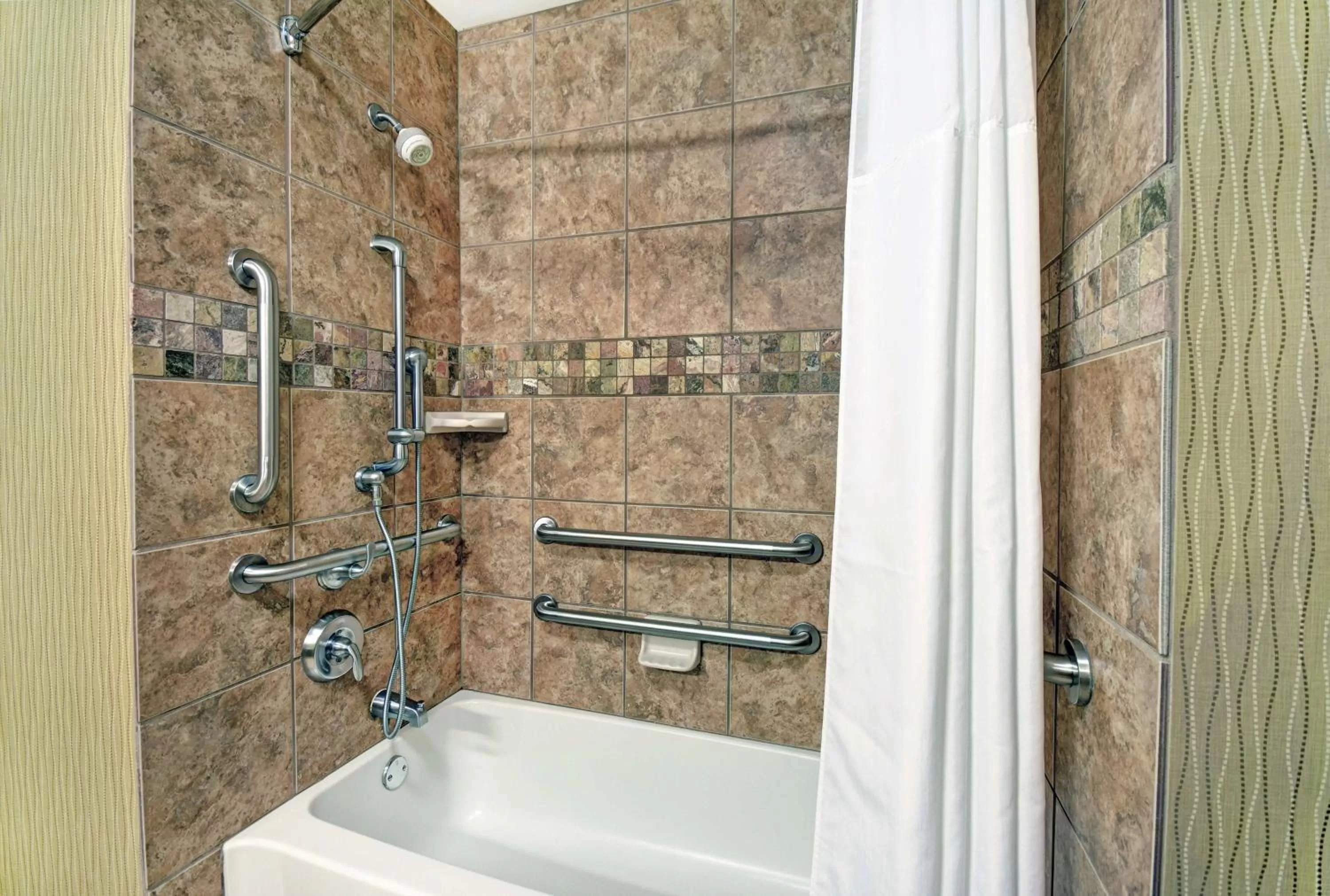 Bathroom in Hampton Inn Beloit