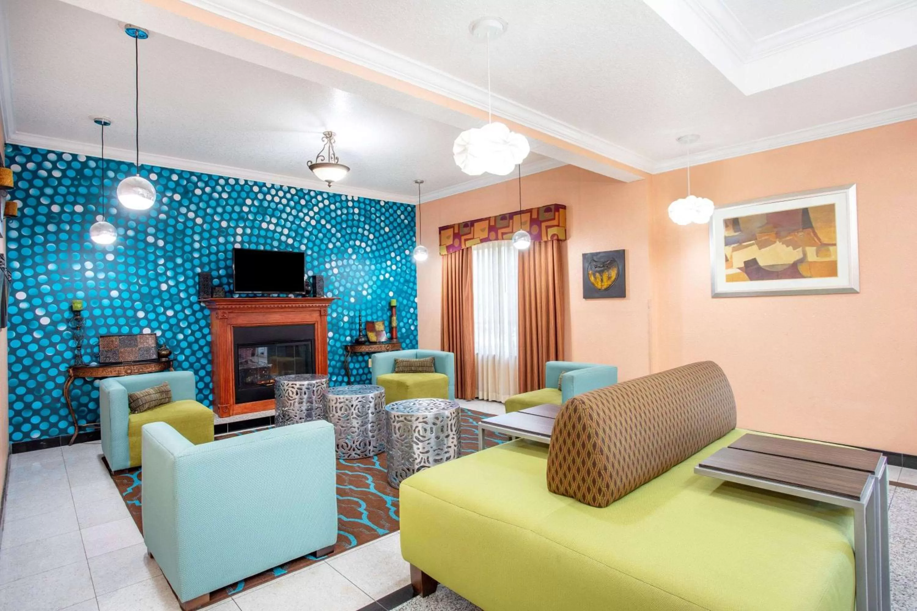 Lobby or reception, Seating Area in La Quinta Inn & Suites by Wyndham St. Augustine