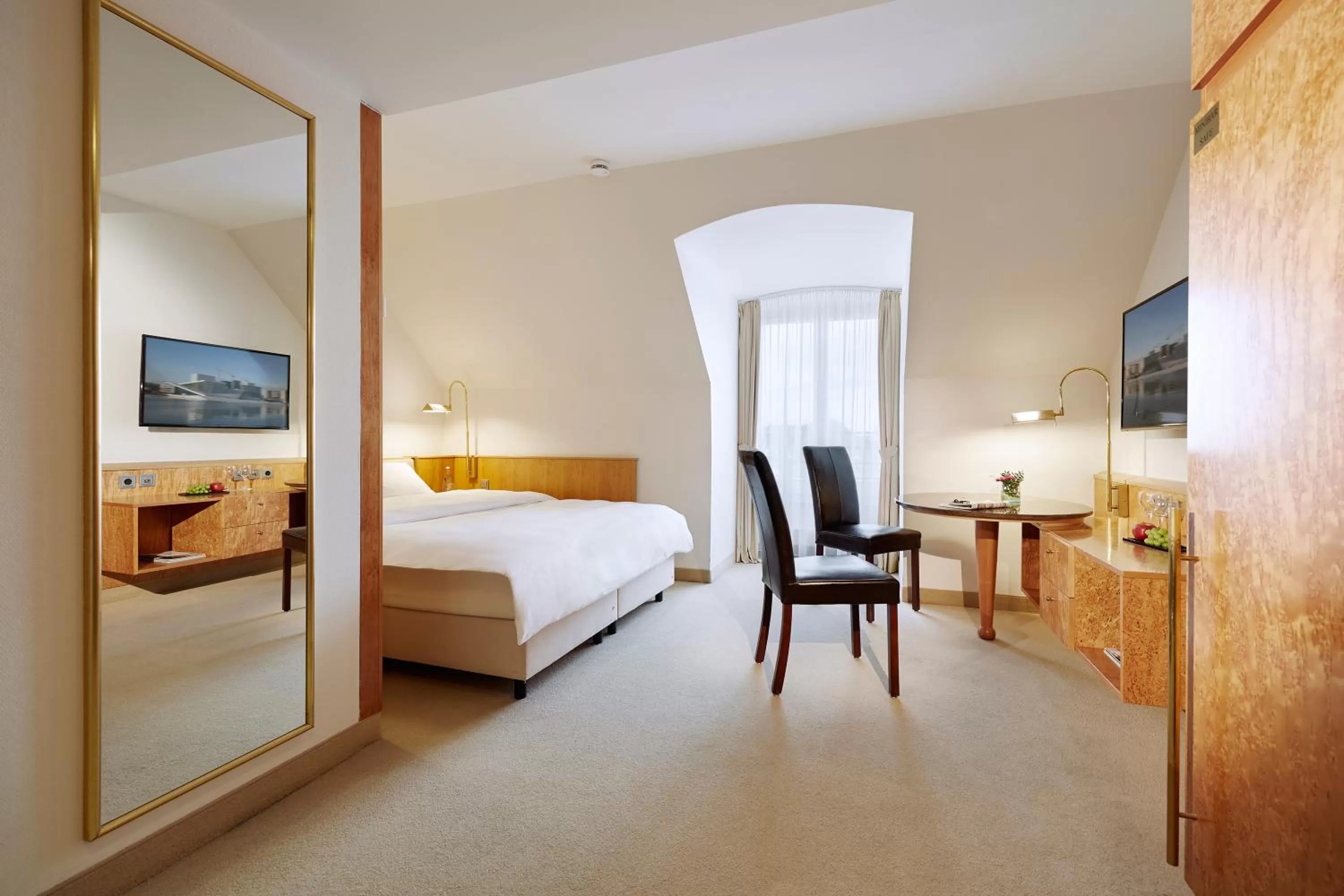 Photo of the whole room, Bed in Lindner Hotel Dusseldorf Airport, part of JdV by Hyatt