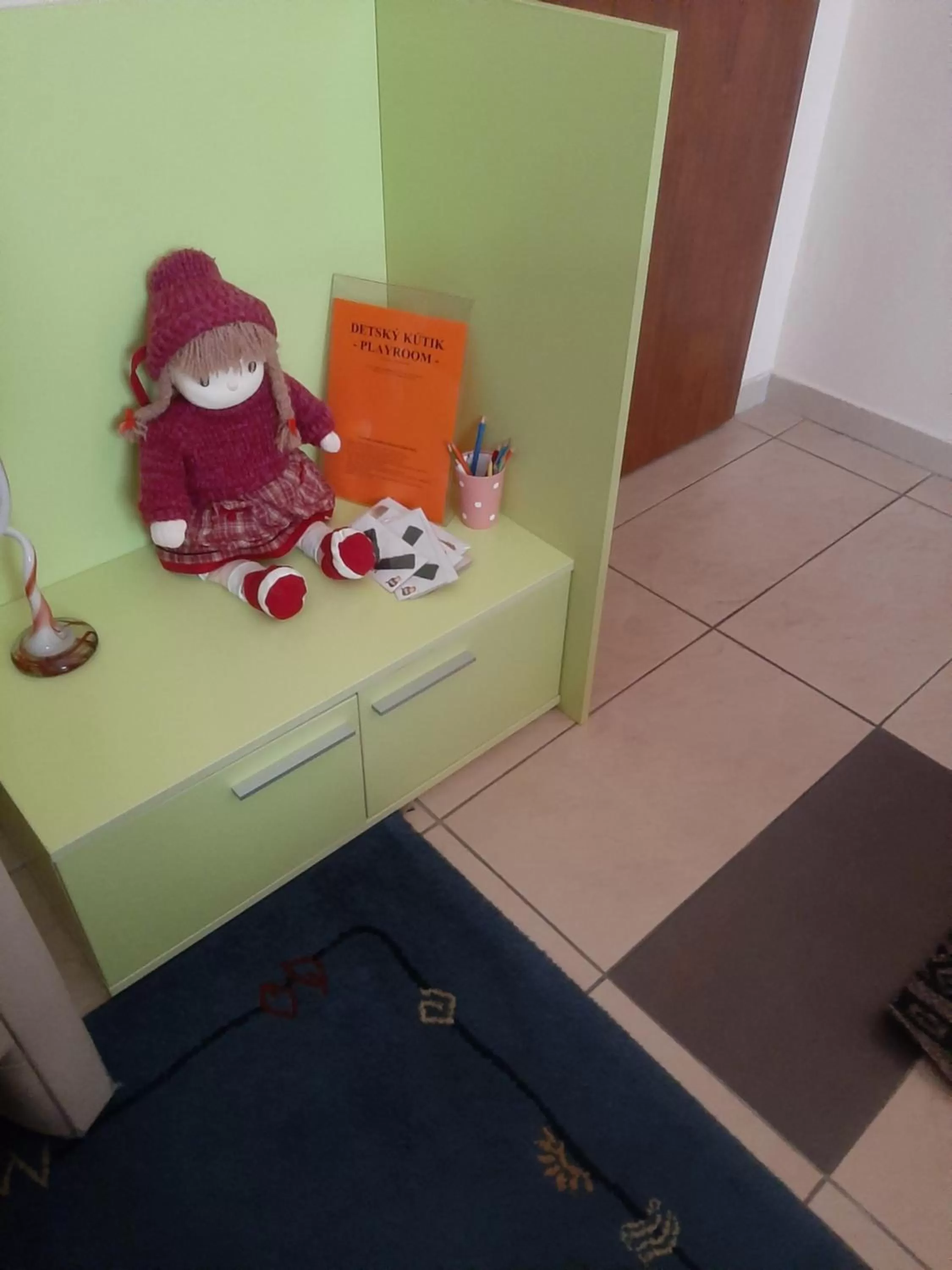 children in garni Hotel S.O.G.* * *