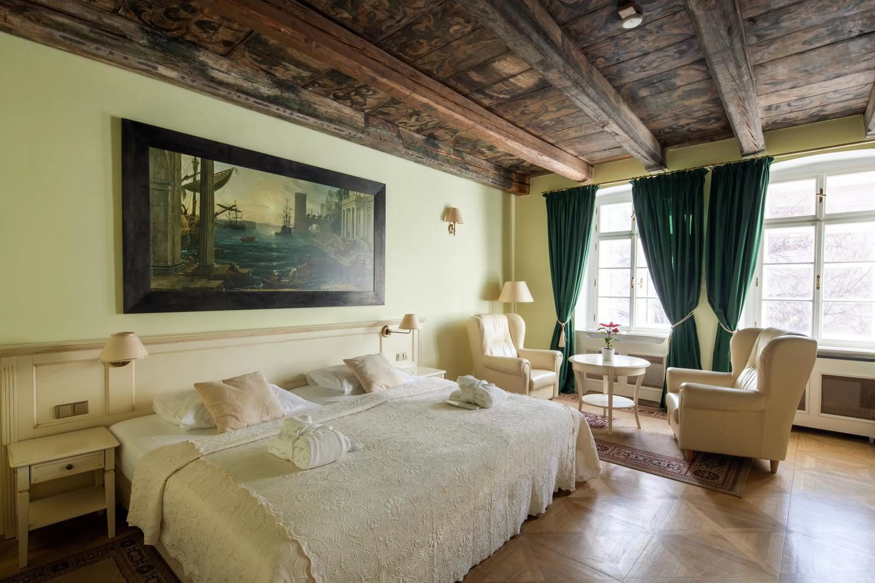 Photo of the whole room, Bed in Tyn Yard Residence