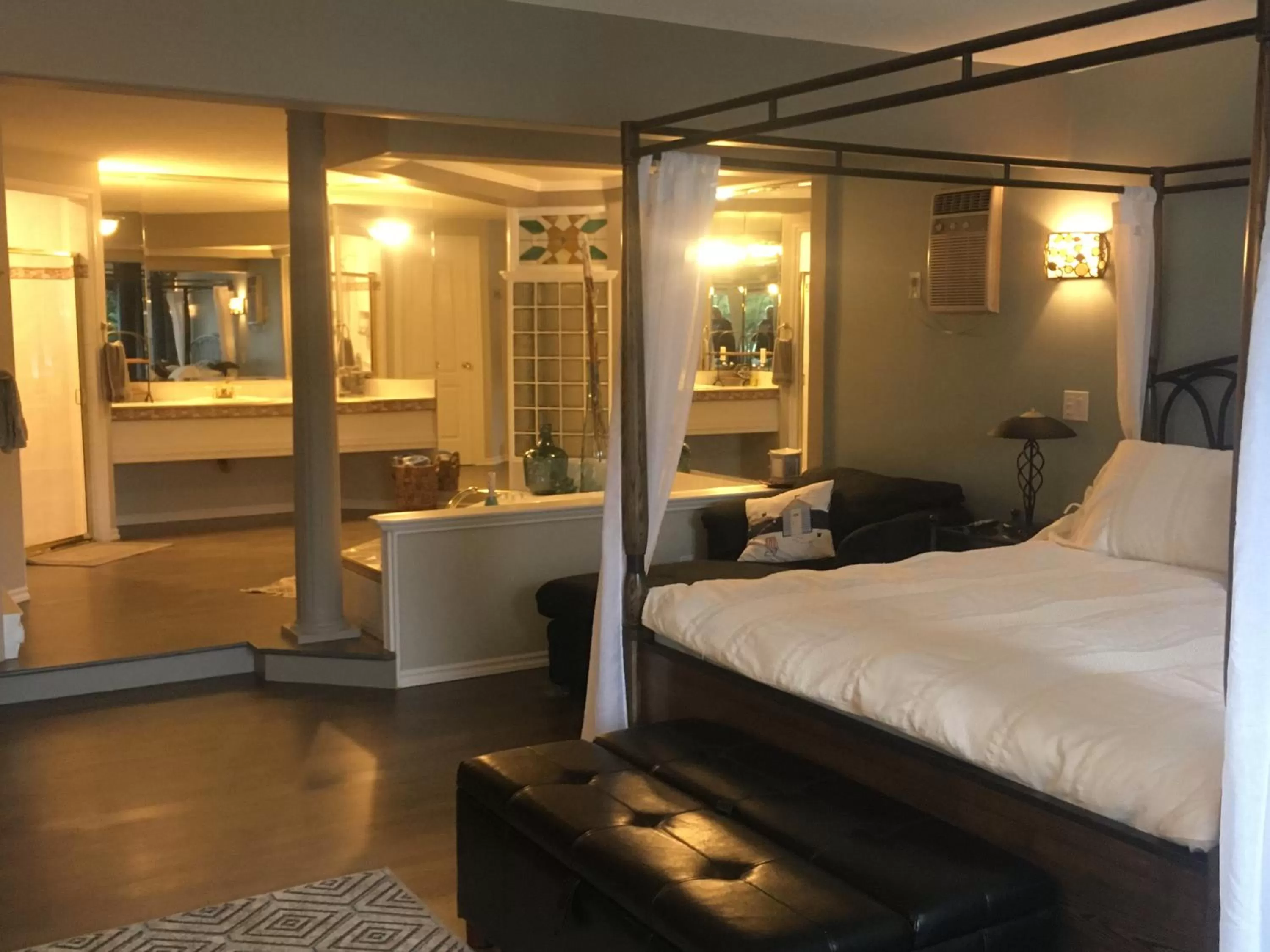 Decorative detail, Bed in Long Lake Waterfront Bed and Breakfast