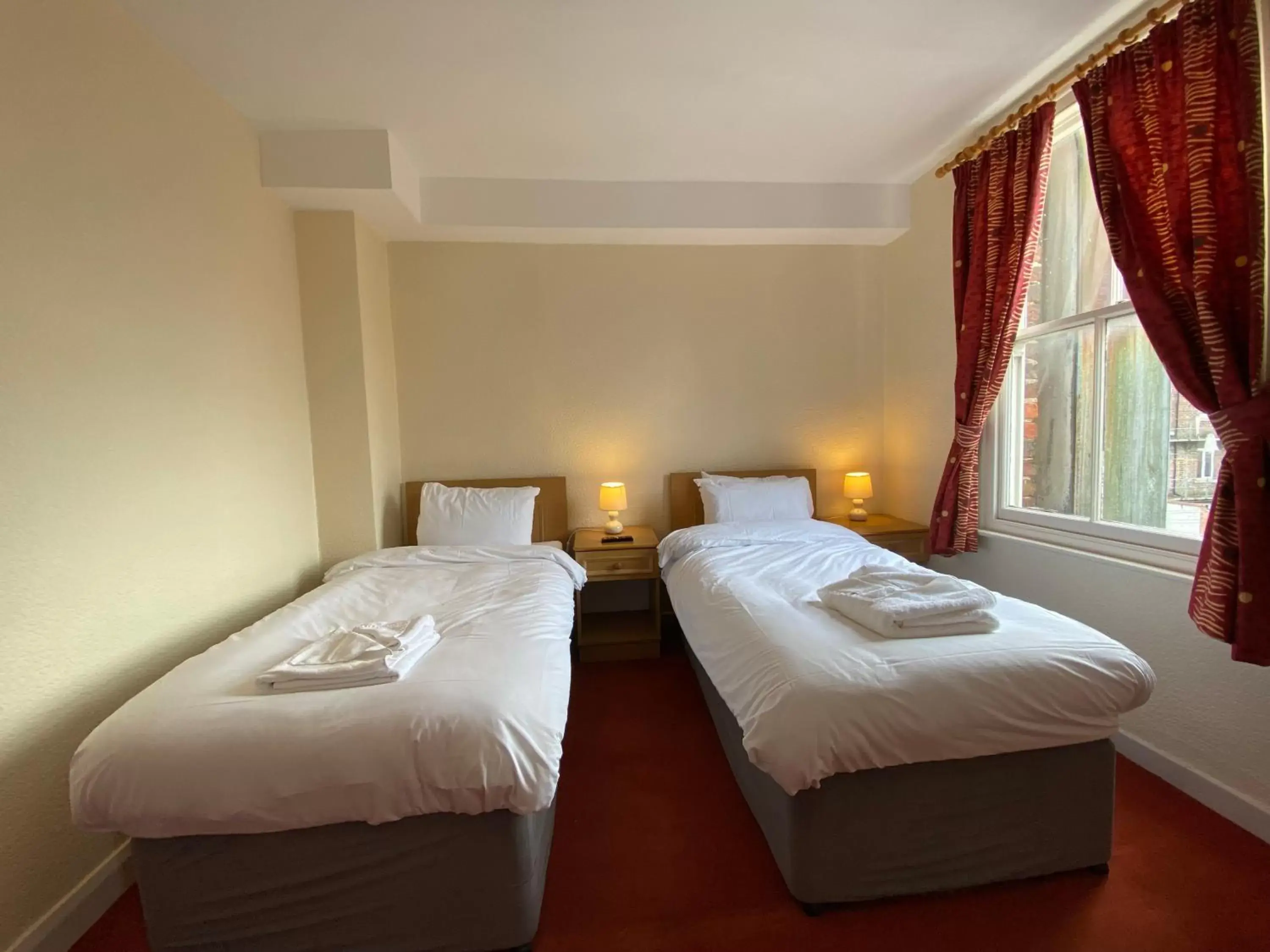 Standard Twin Room in The Victoria Hotel Standard Twin Room in The Victoria Hotel