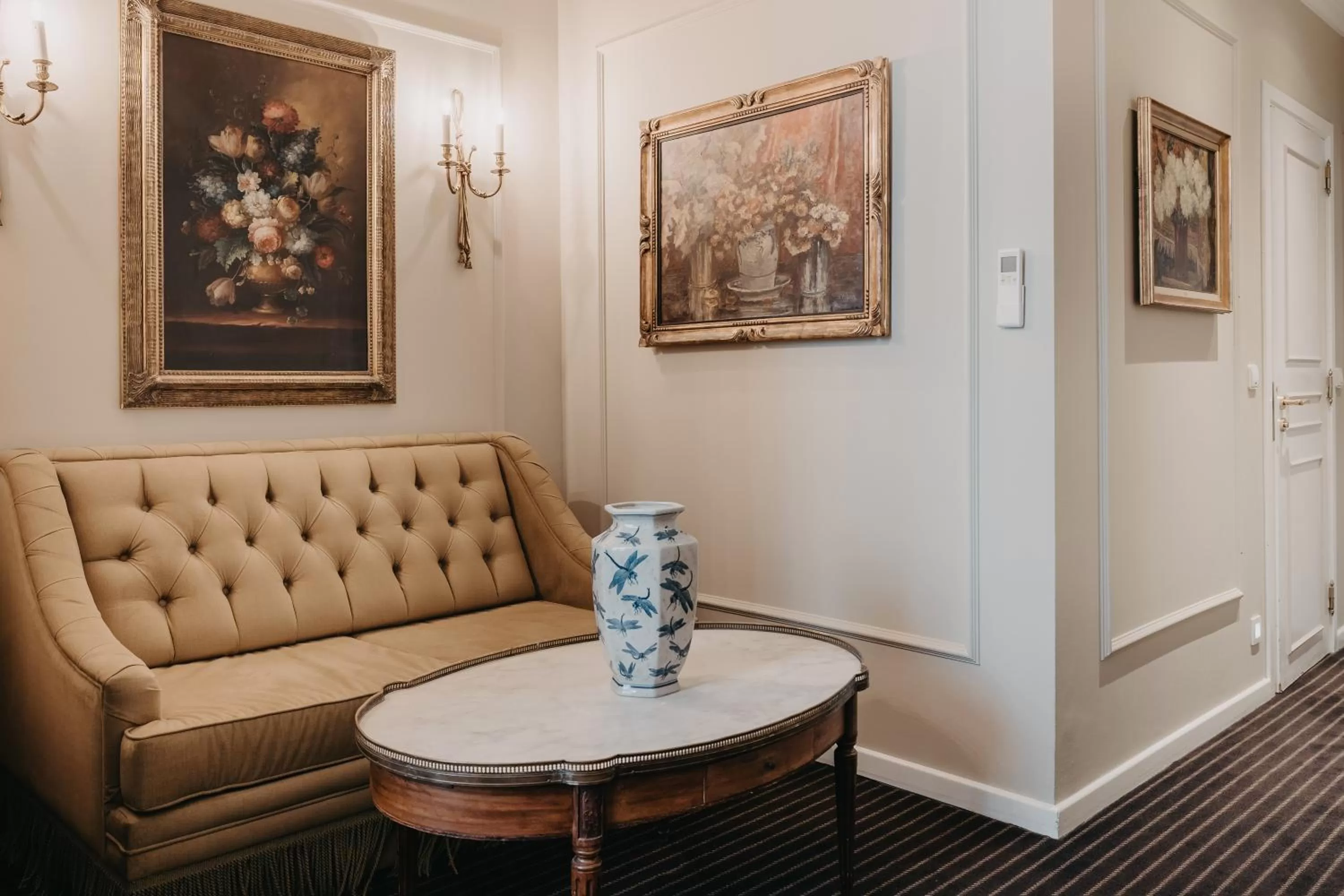 Living room in Hotel Manos Premier