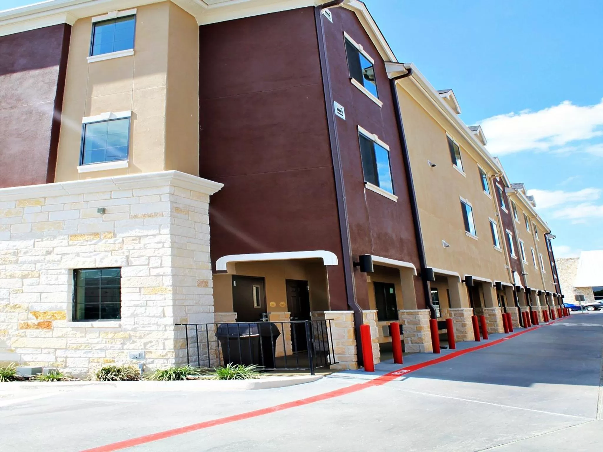 Property building in Cityview Inn & Suites Downtown /RiverCenter Area