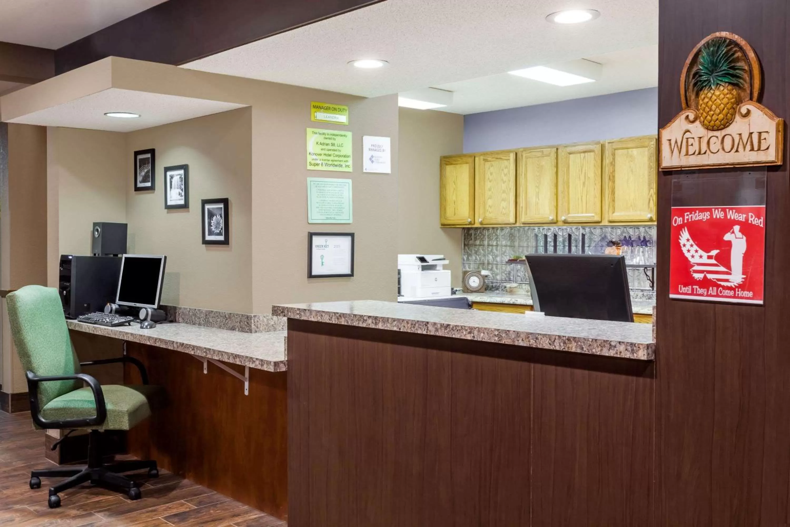 Lobby or reception in Super 8 by Wyndham Adrian