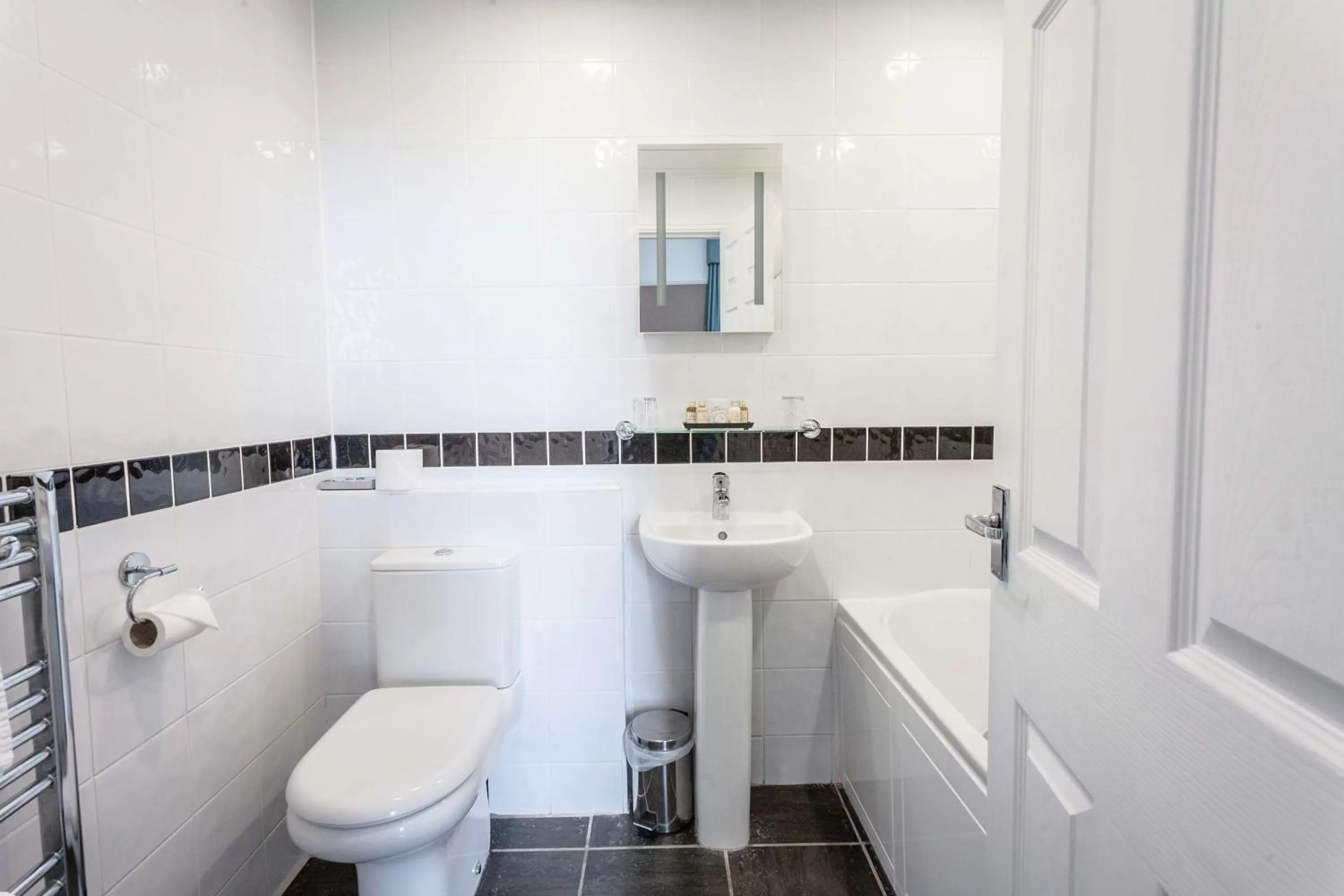 Bathroom in Glendower Hotel BW Signature Collection