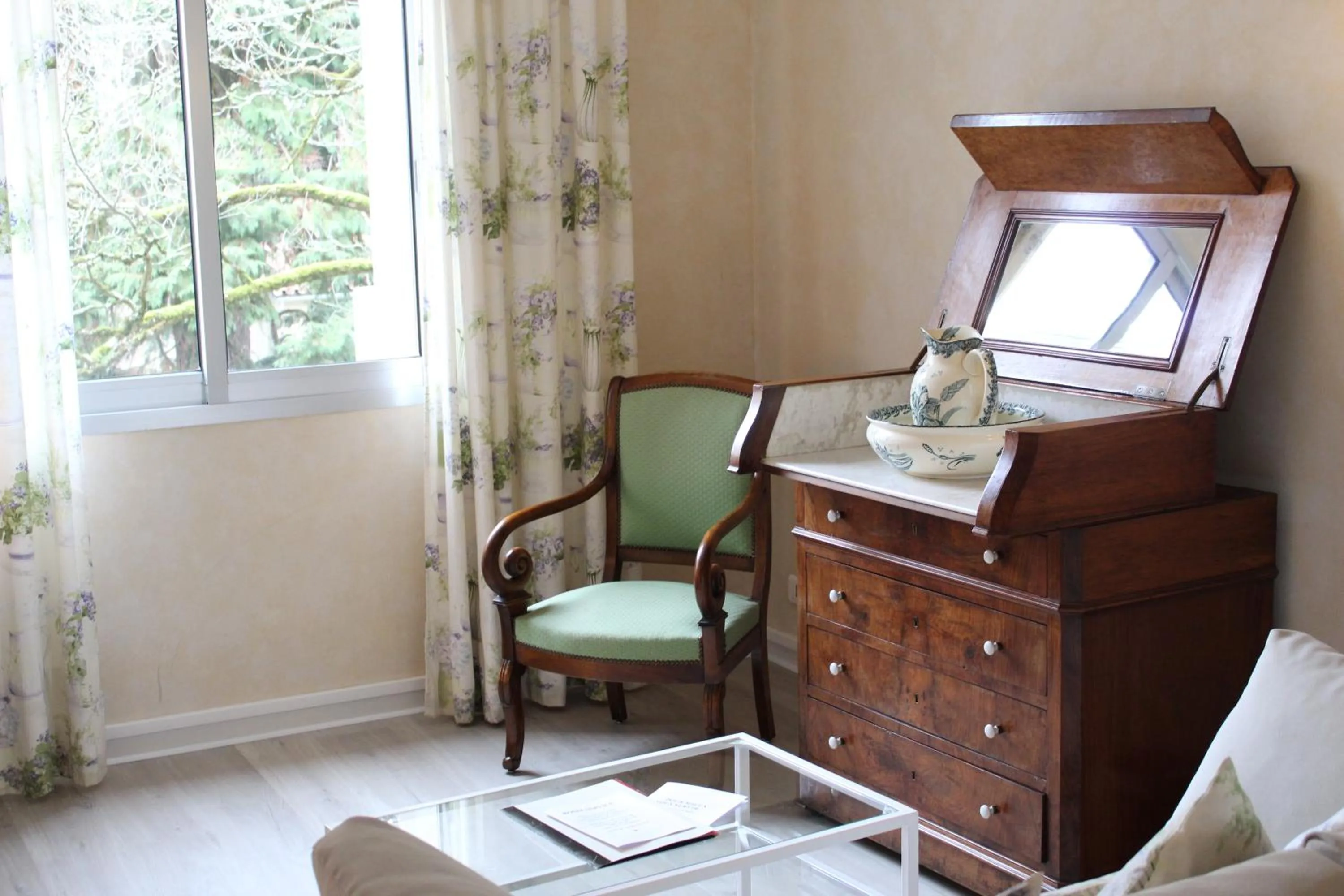 Living room in Hostellerie Du Grand Saint Antoine