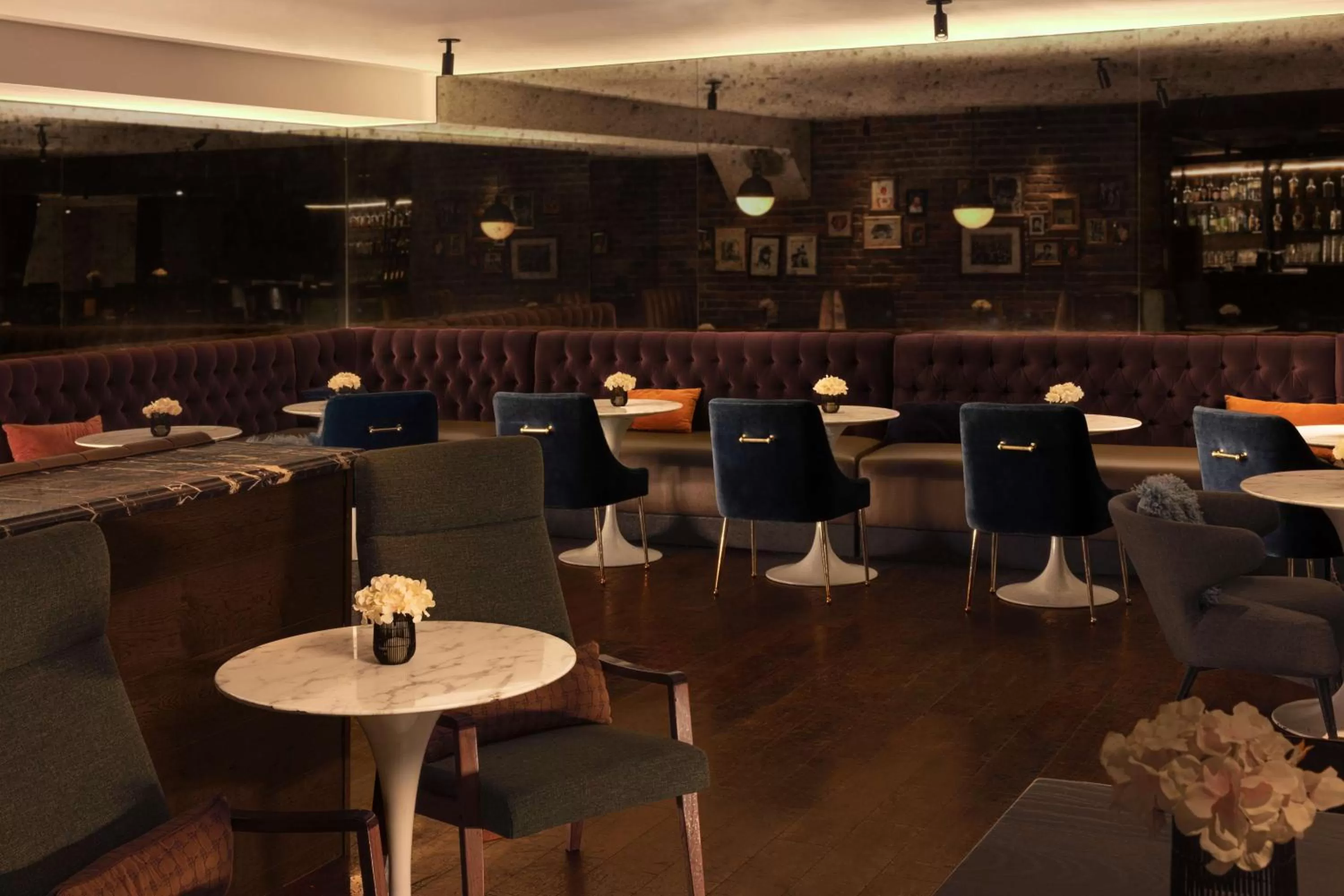 Lounge or bar in The Statler Dallas, Curio Collection By Hilton