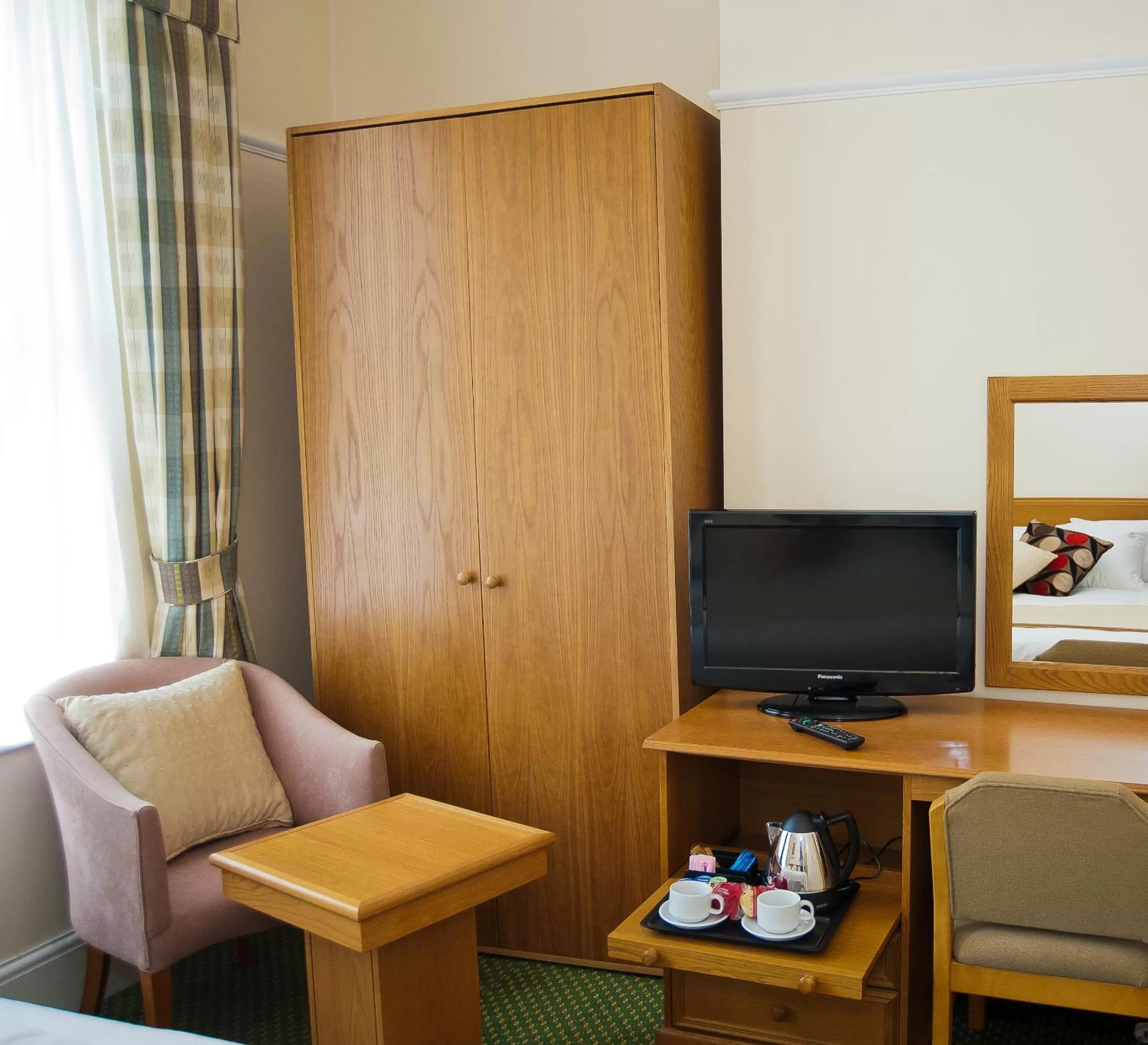 Bedroom in A Park View Hotel