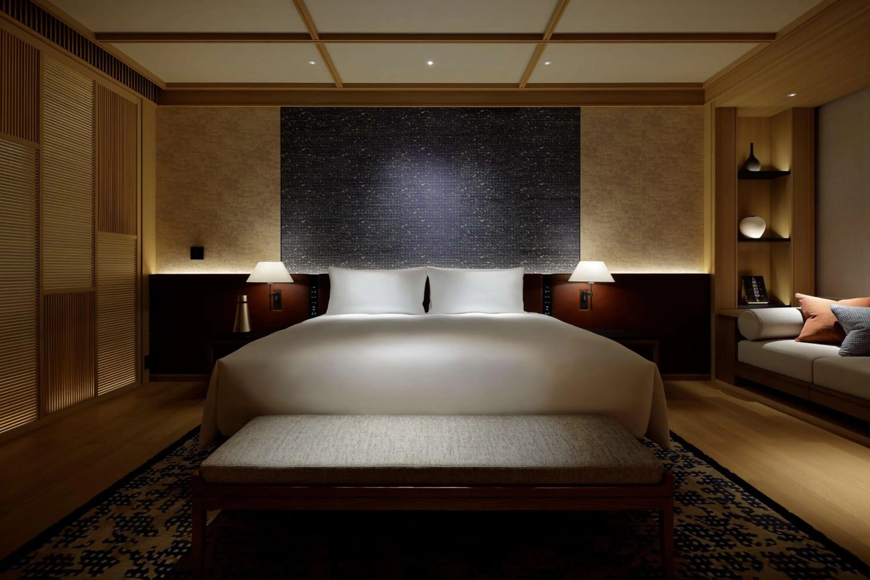 Bed in ROKU KYOTO, LXR Hotels & Resorts by Hilton