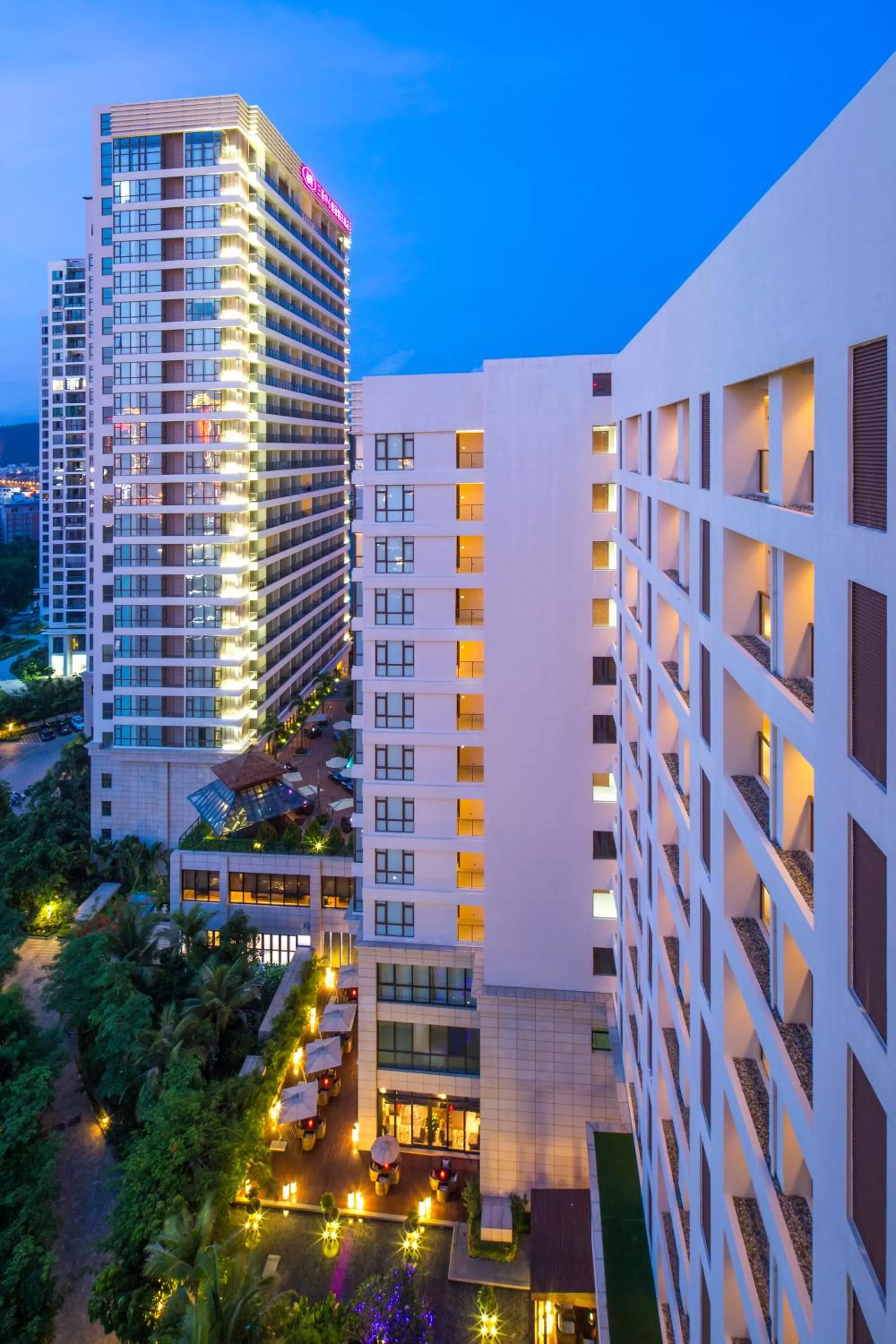 Property building in Crowne Plaza Sanya City Center by IHG