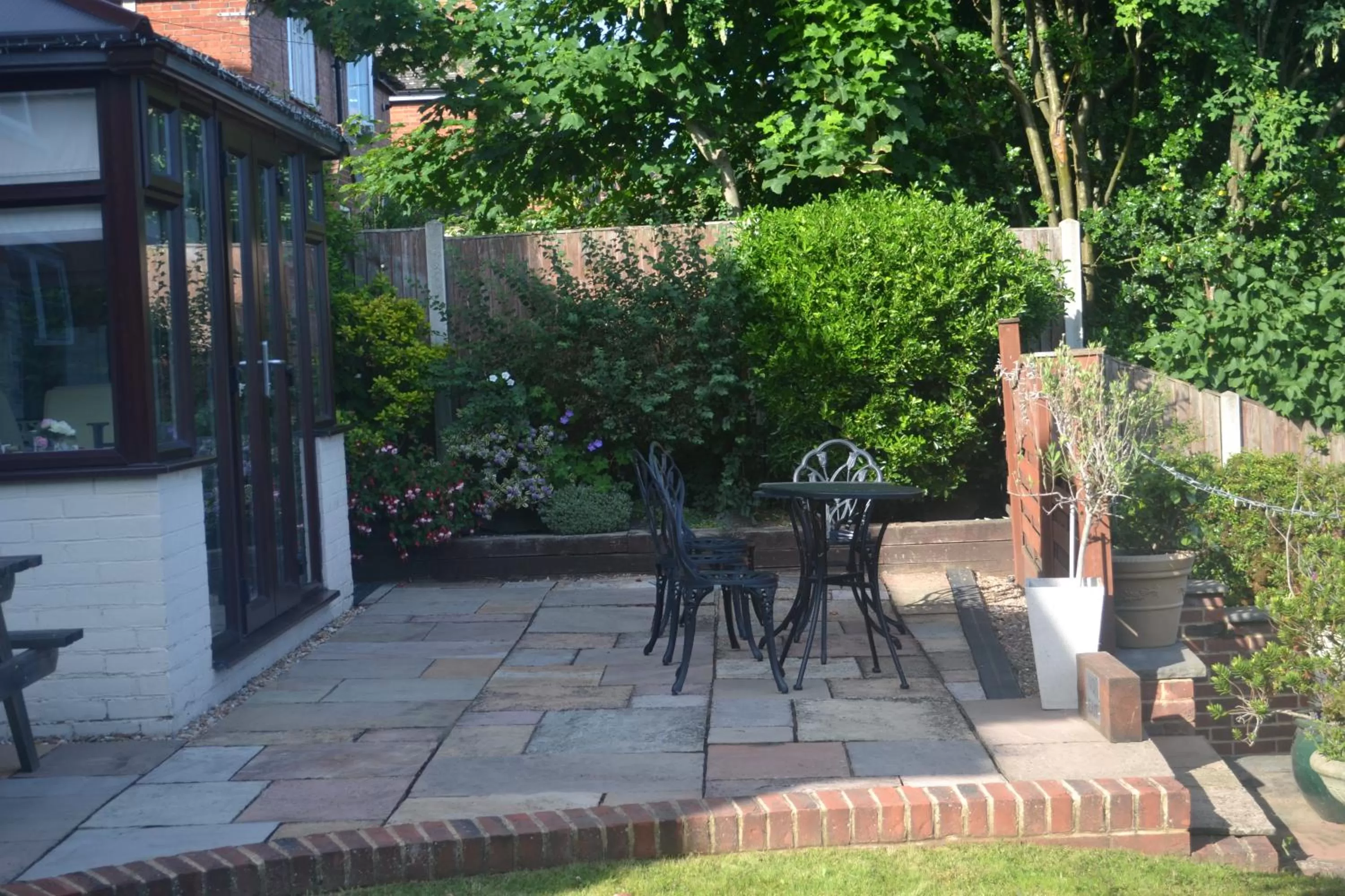 Patio in Harriet House B&B