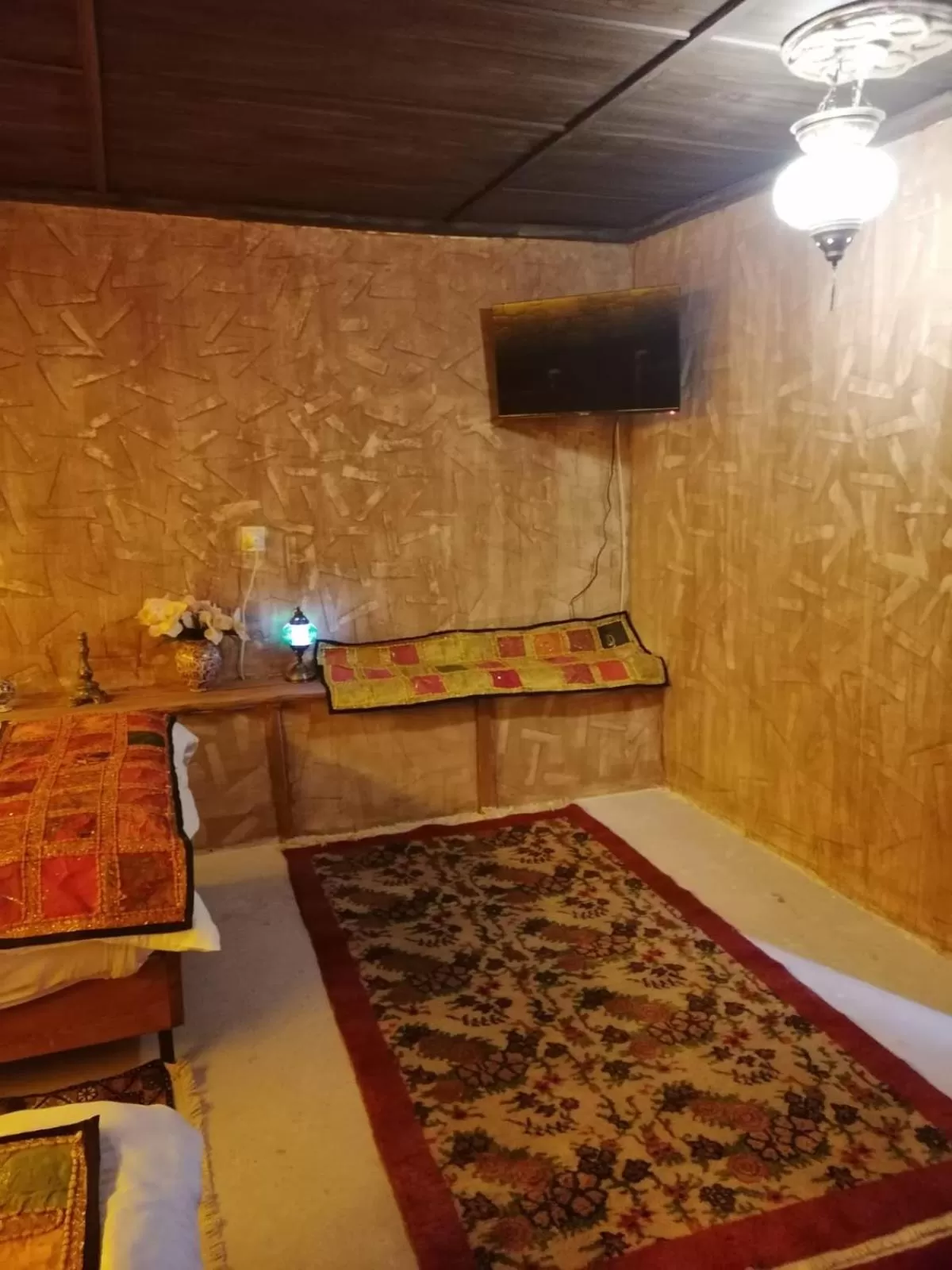 TV and multimedia, Bathroom in Atax Cave Hotel