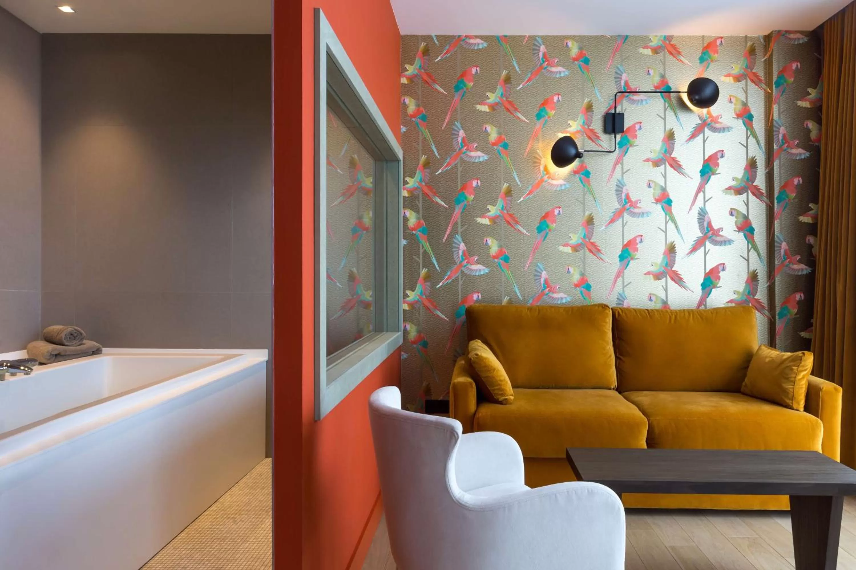 Photo of the whole room in Hotel L'Arbre Voyageur - LILLE