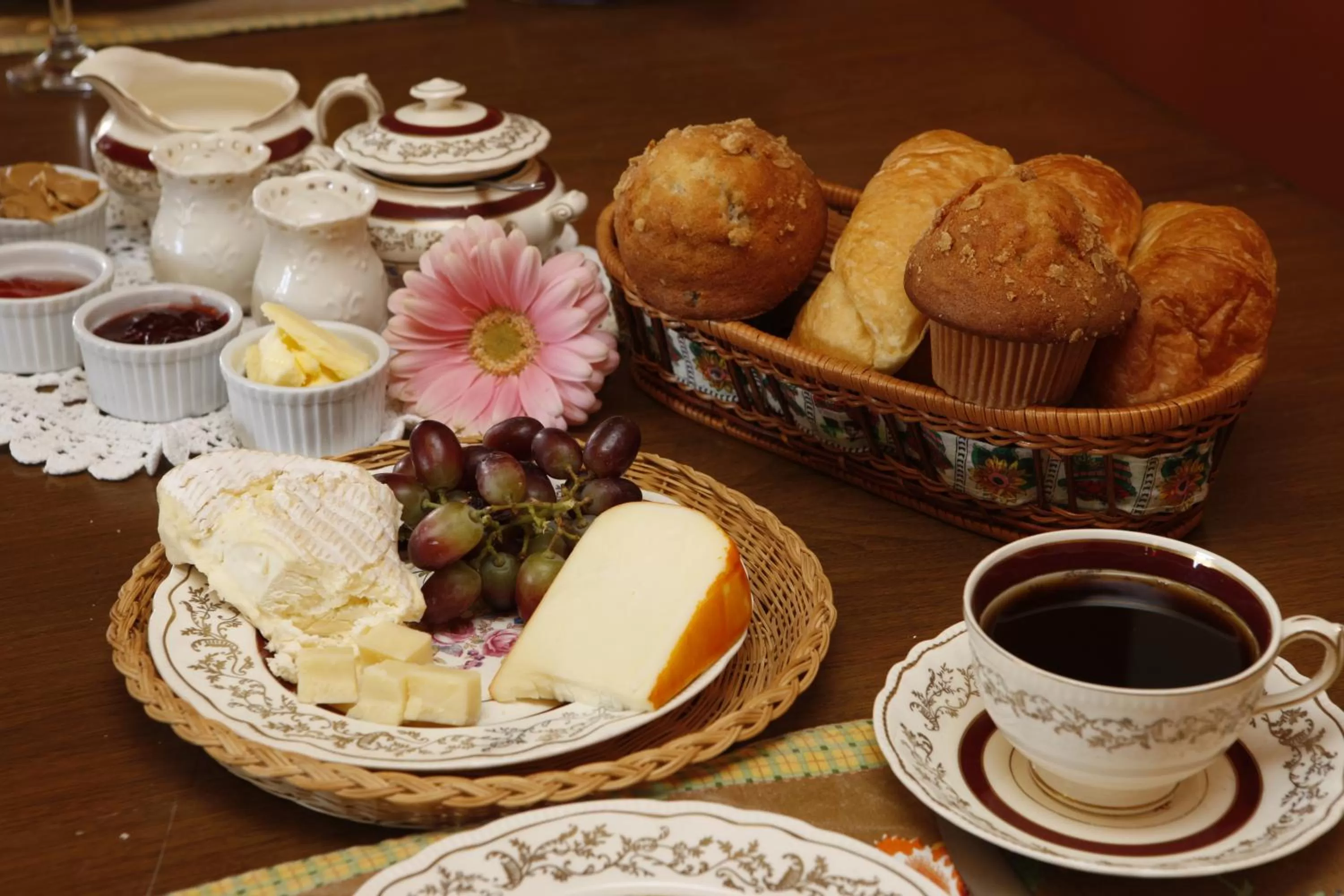 Dining area in À Amour et Amitié
