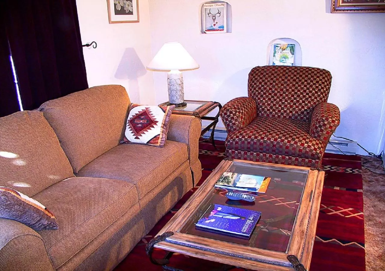 Living room in Casas de Suenos Old Town Historic Inn, an Ascend Collection Hotel