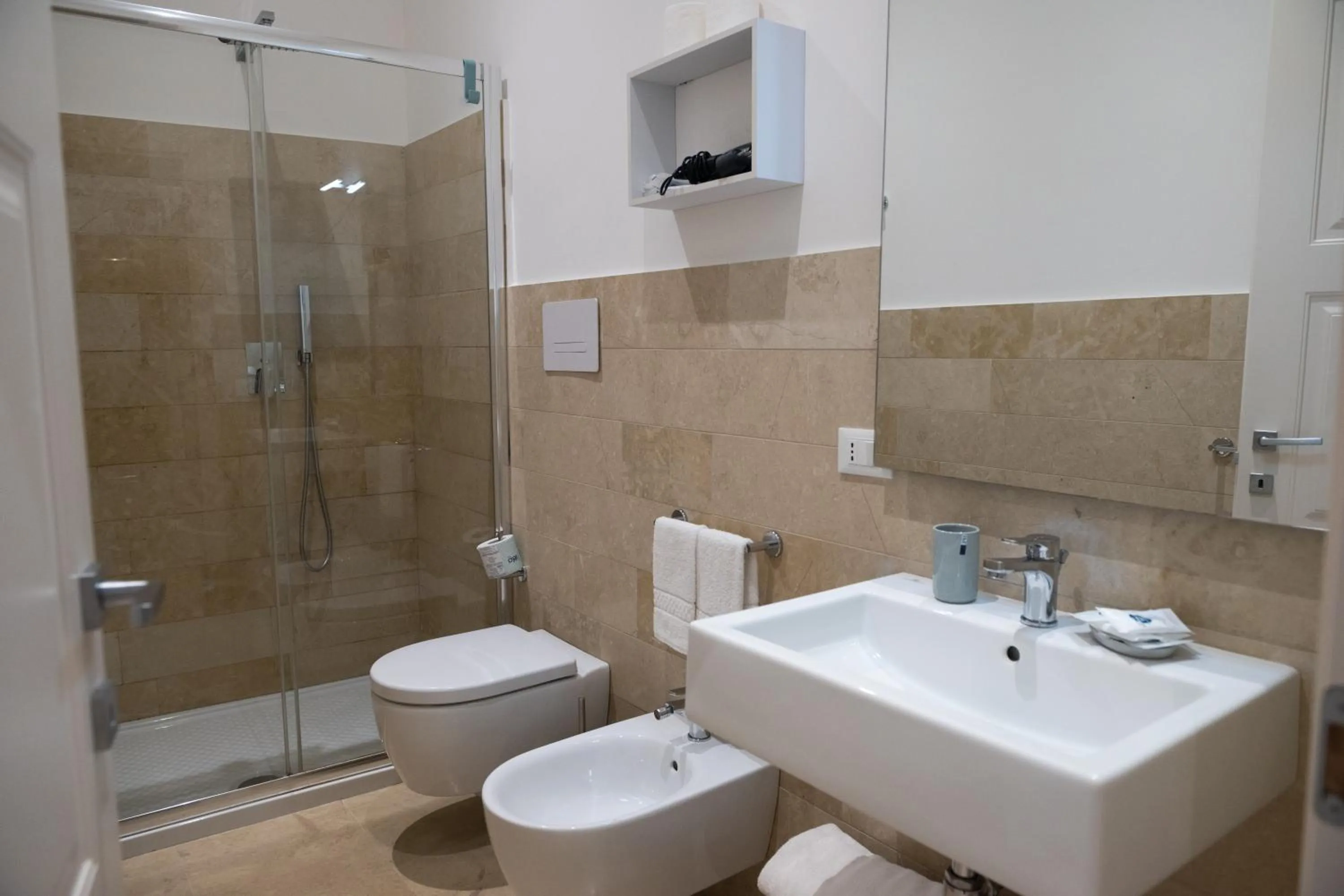 Bathroom in ZIBIBBO SUITES & ROOMS - Aparthotel in Centro Storico a Trapani