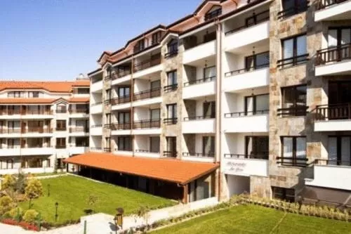 Garden in Parklands Hotel & Pool