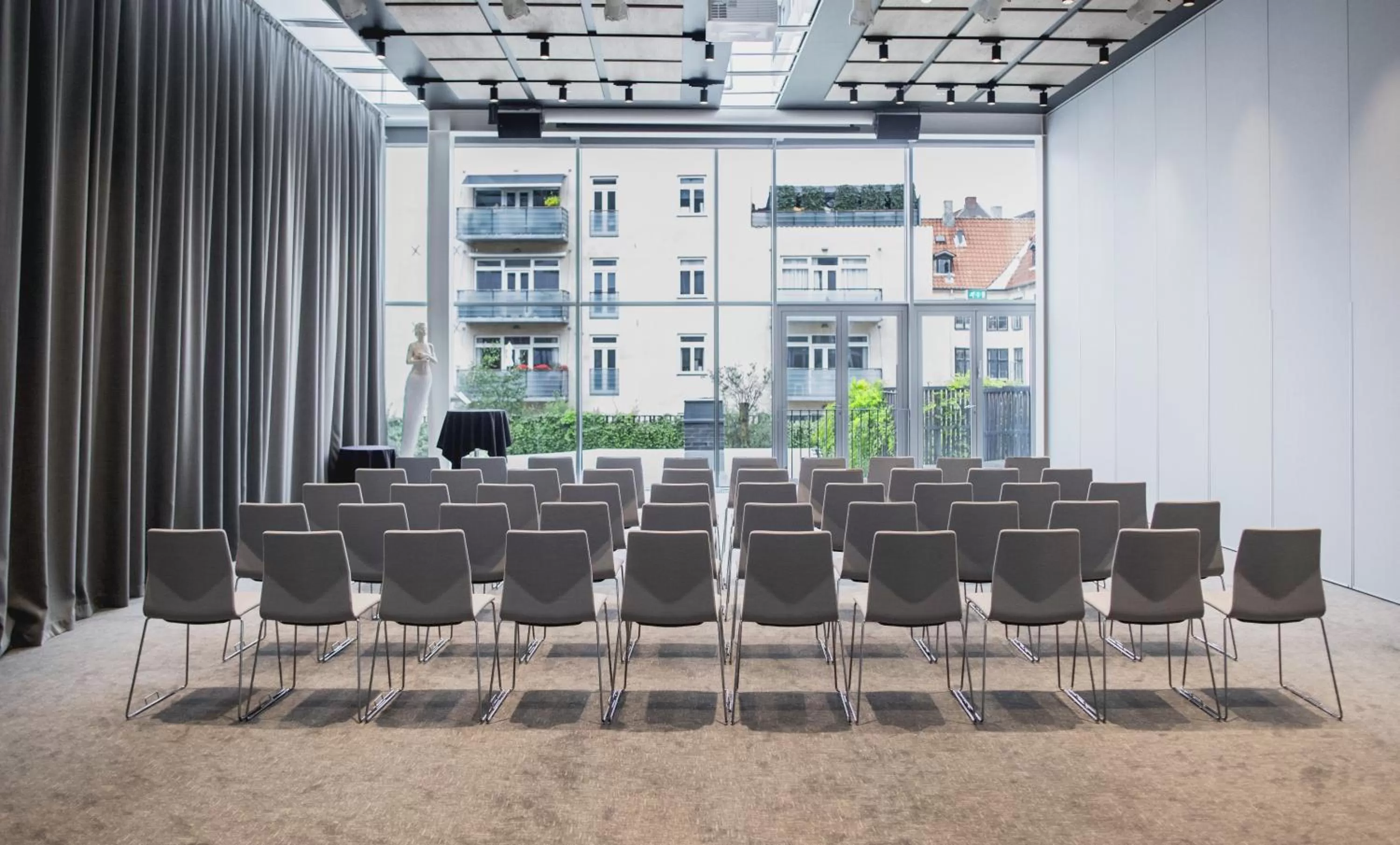 Meeting/conference room in Hotel Skt Petri