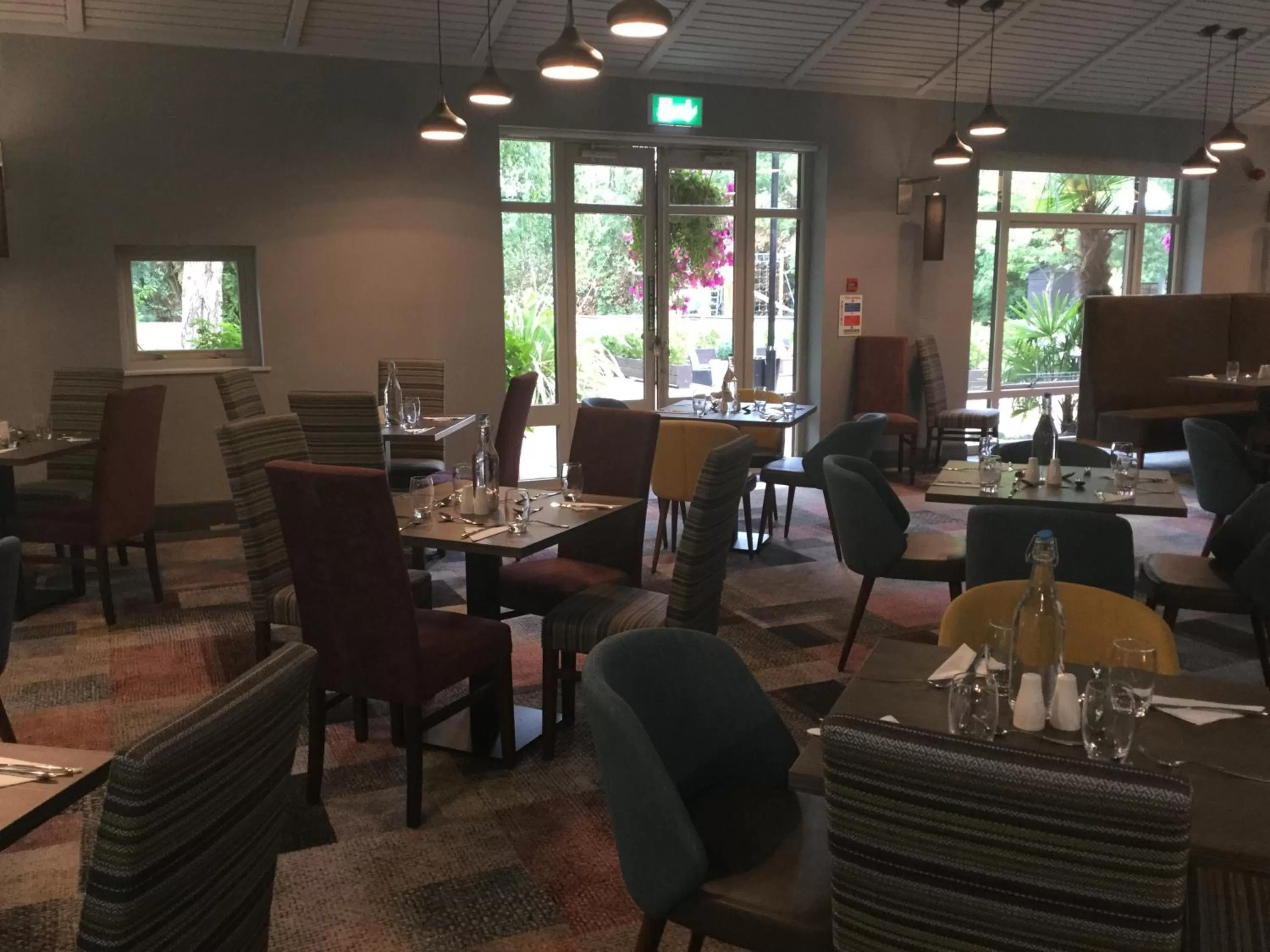 Restaurant/places to eat in Novotel Manchester West