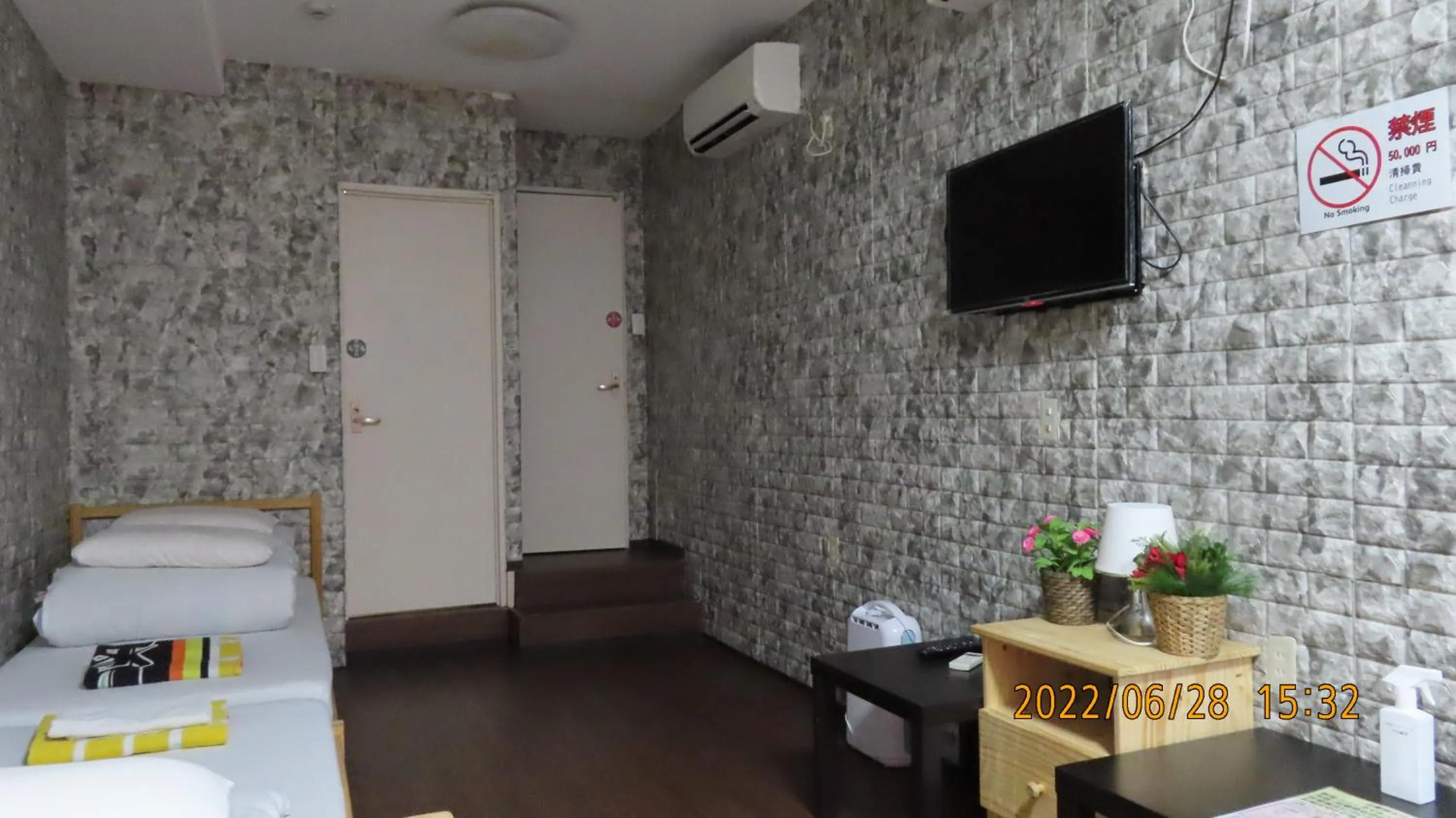 Bed in Sophiearth Apartment