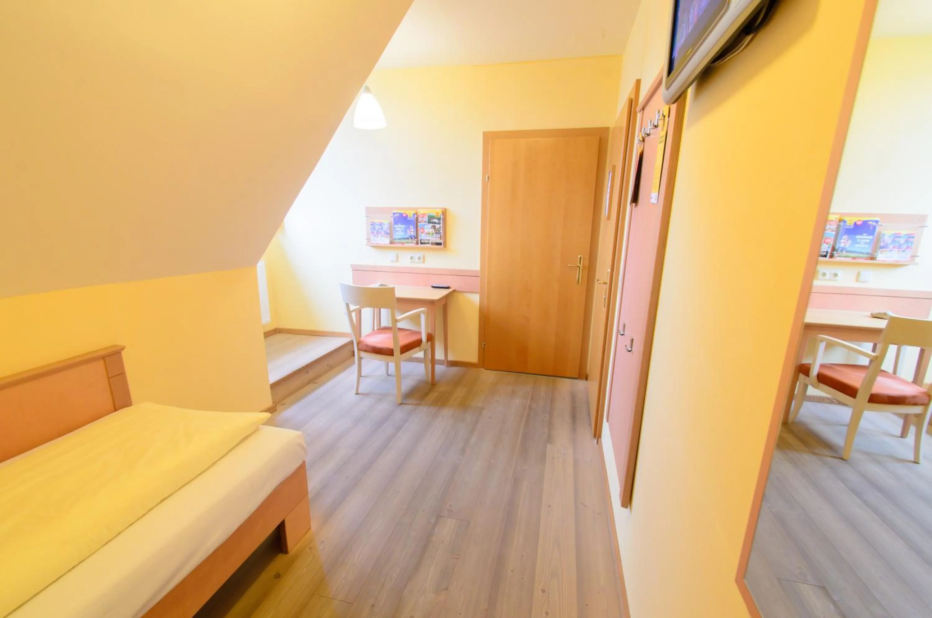 Photo of the whole room in JUFA Hotel Schloss Röthelstein