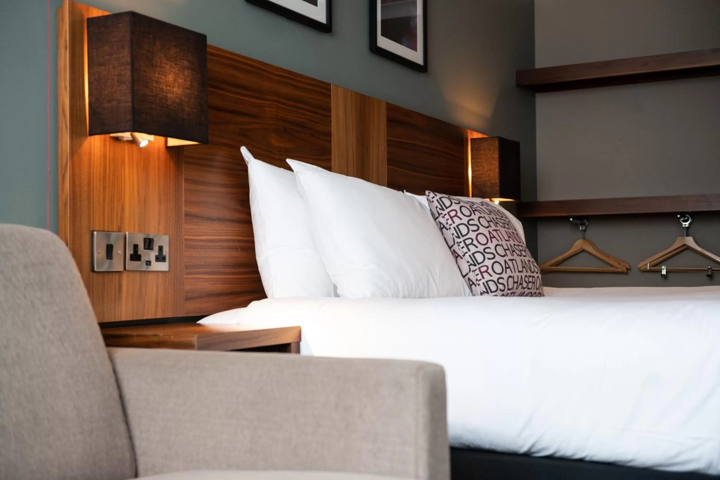 Bed in The Oatlands Chaser by Innkeeper's Collection