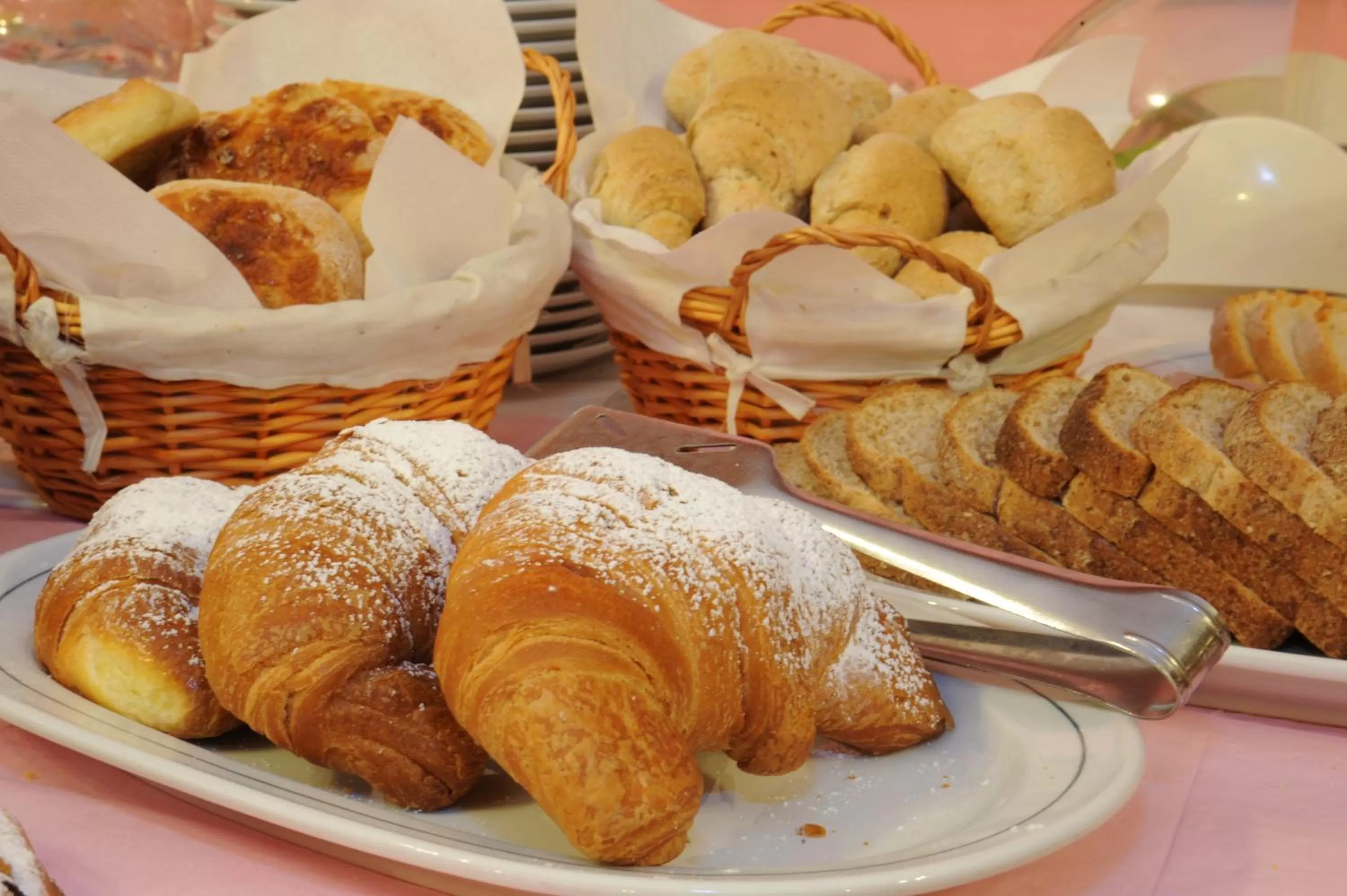 Food and drinks in Grifone Hotel