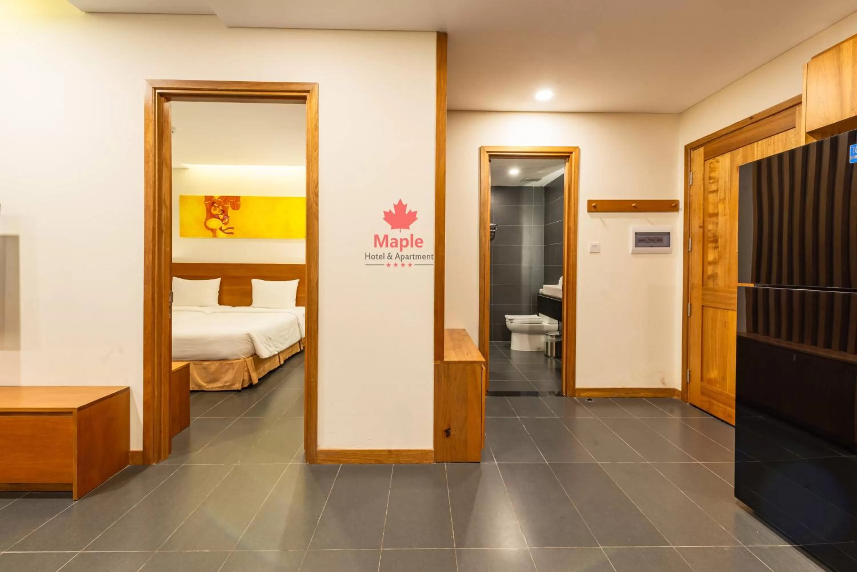 Shower, Bed in Maple Hotel & Apartment