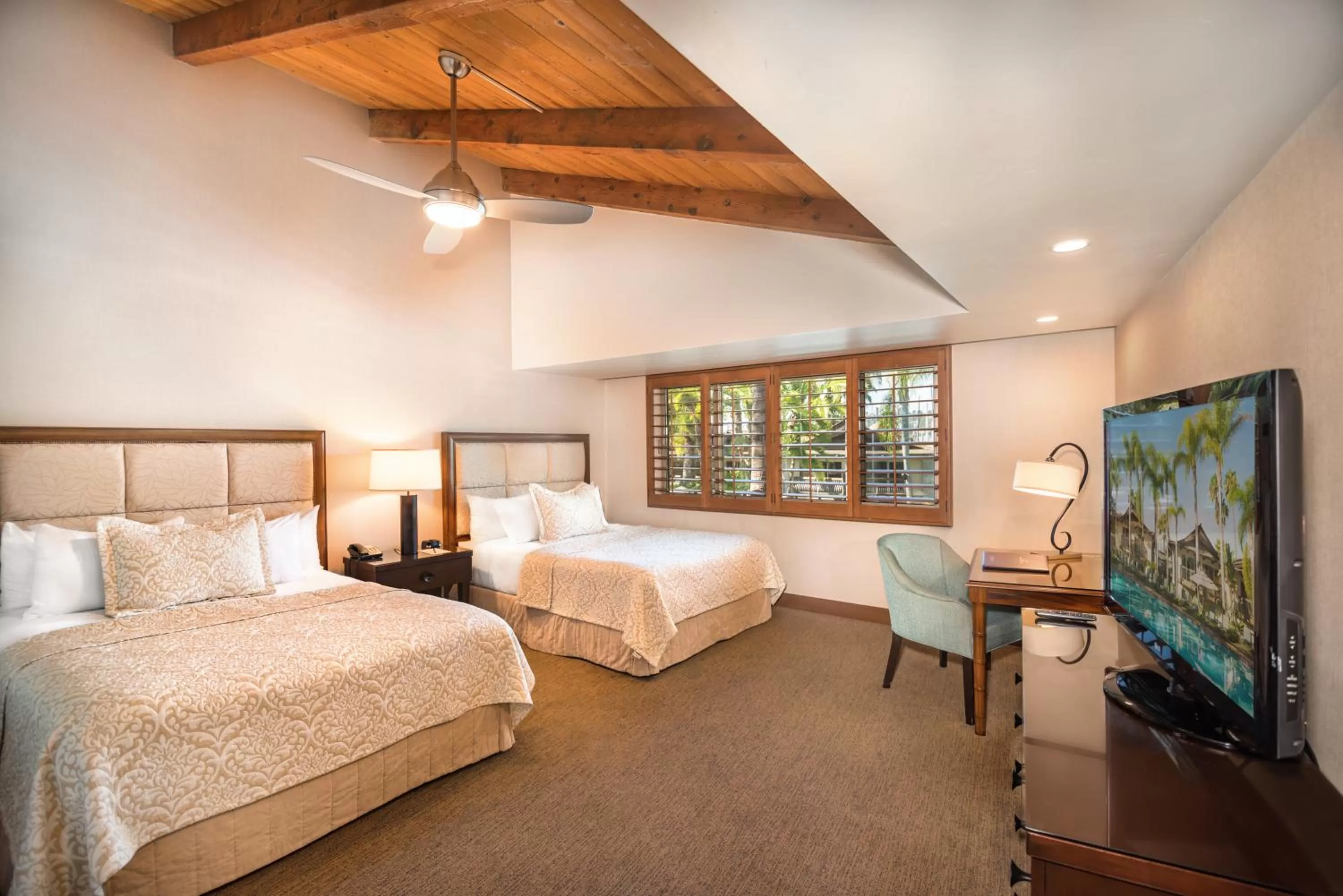 Standard Queen Non View Room in Humphreys Half Moon Inn