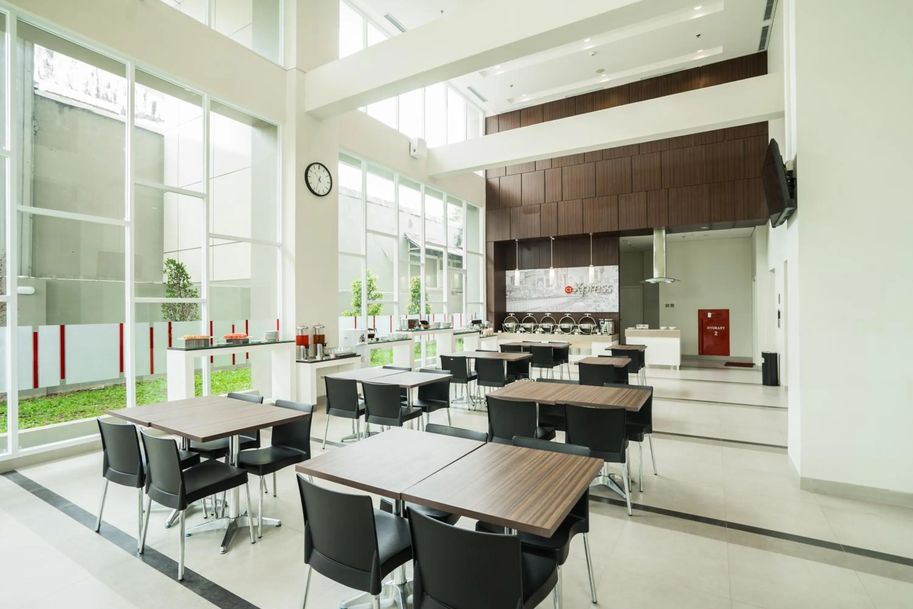 Restaurant/places to eat in Amaris Hotel Fachrudin – Tanah Abang