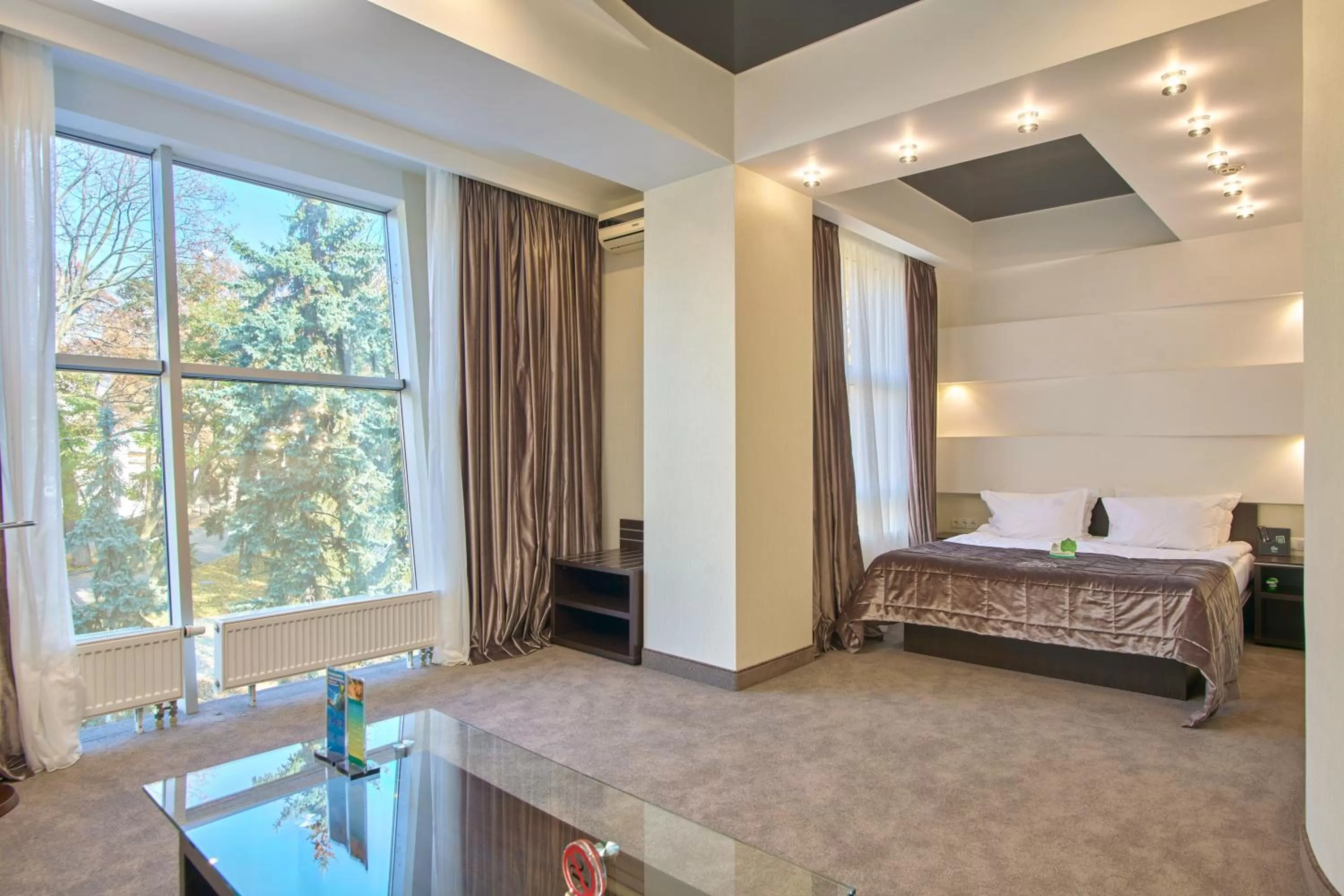 View (from property/room), Bed in Hotel & Spa NEMO with dolphins