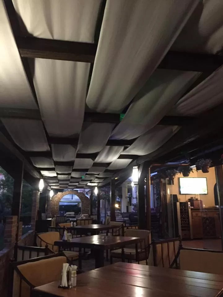 Night, Restaurant/Places to Eat in Hotel Villa Verde