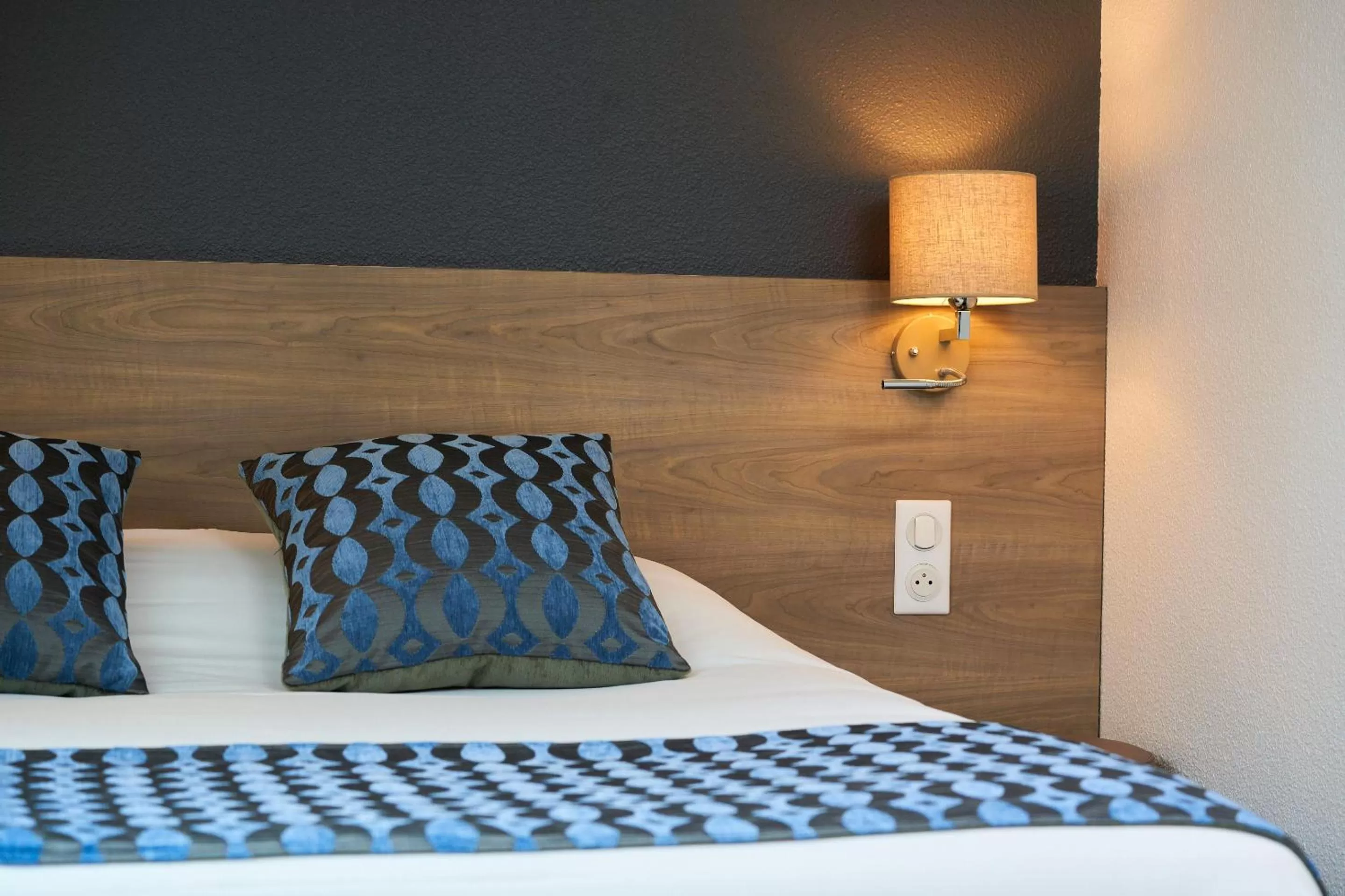 Property building, Bed in Sure Hotel by Best Western Limoges Sud