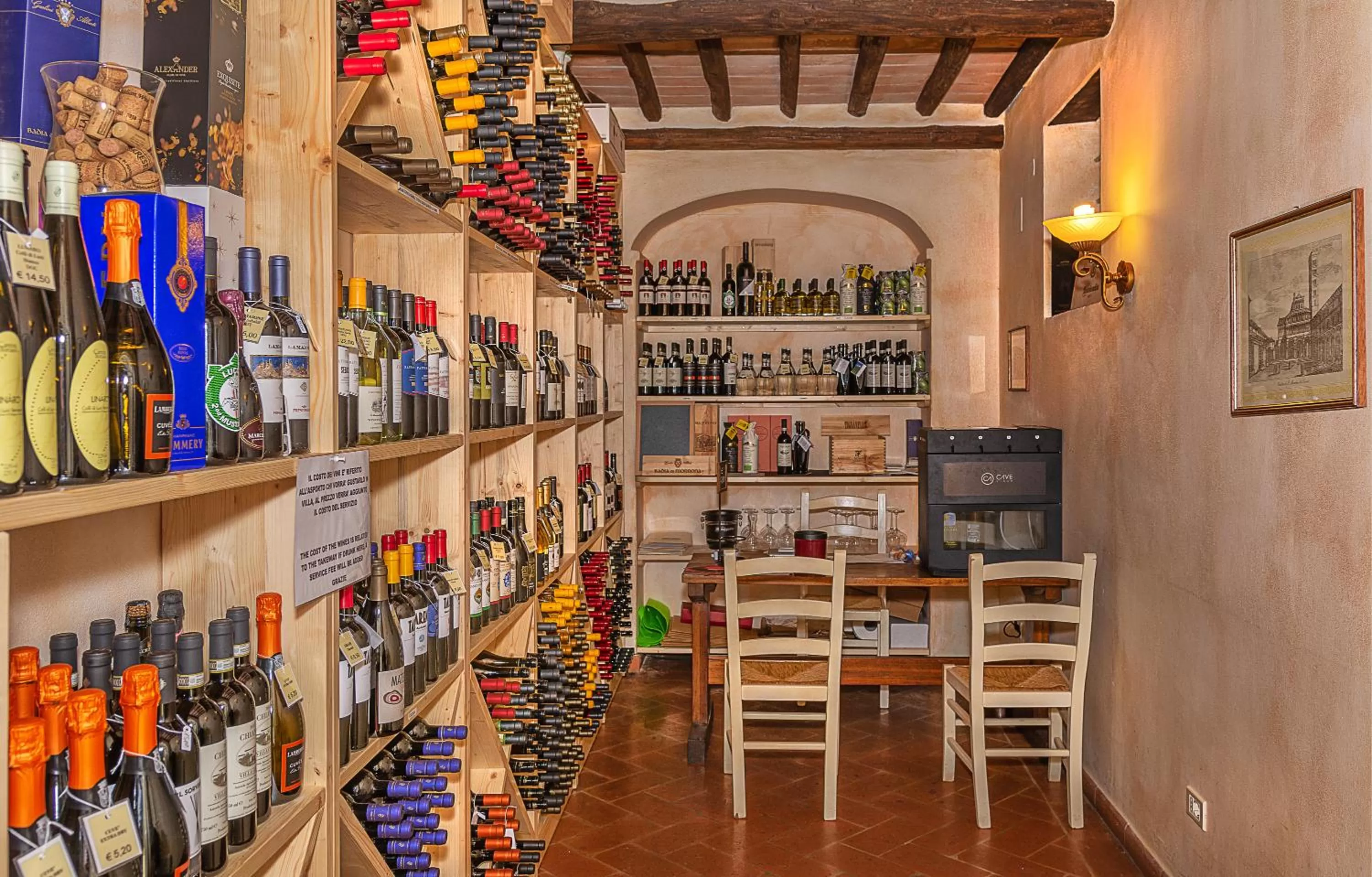 On-site shops in Hotel Villa Cheli