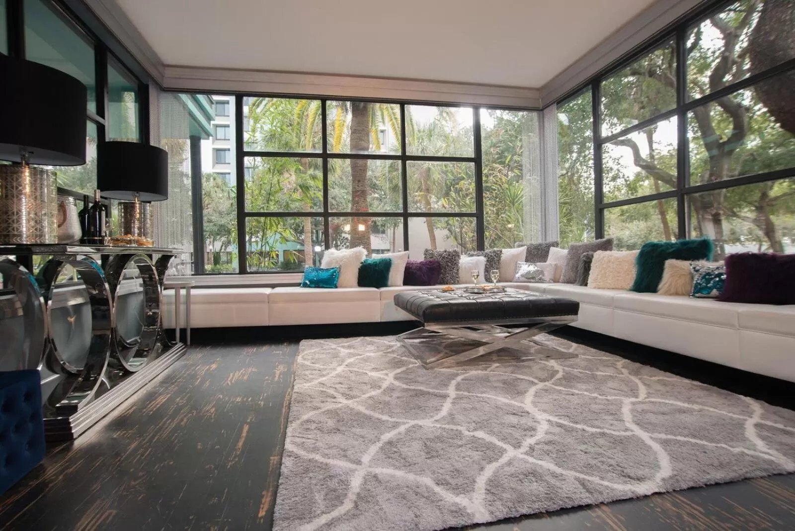 Property building in Avalon Hotel Downtown St. Petersburg