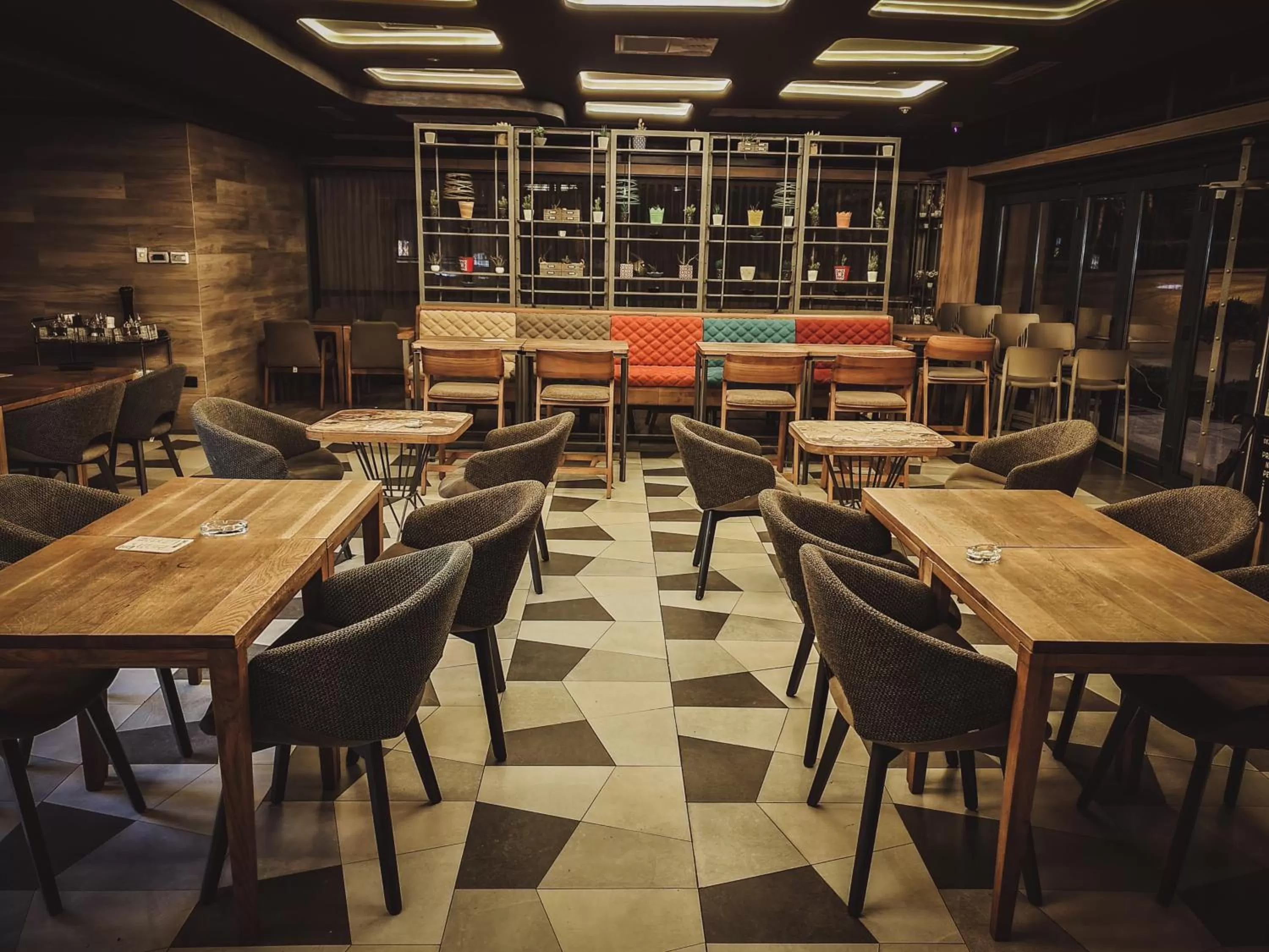 Restaurant/places to eat in Hotel City Code