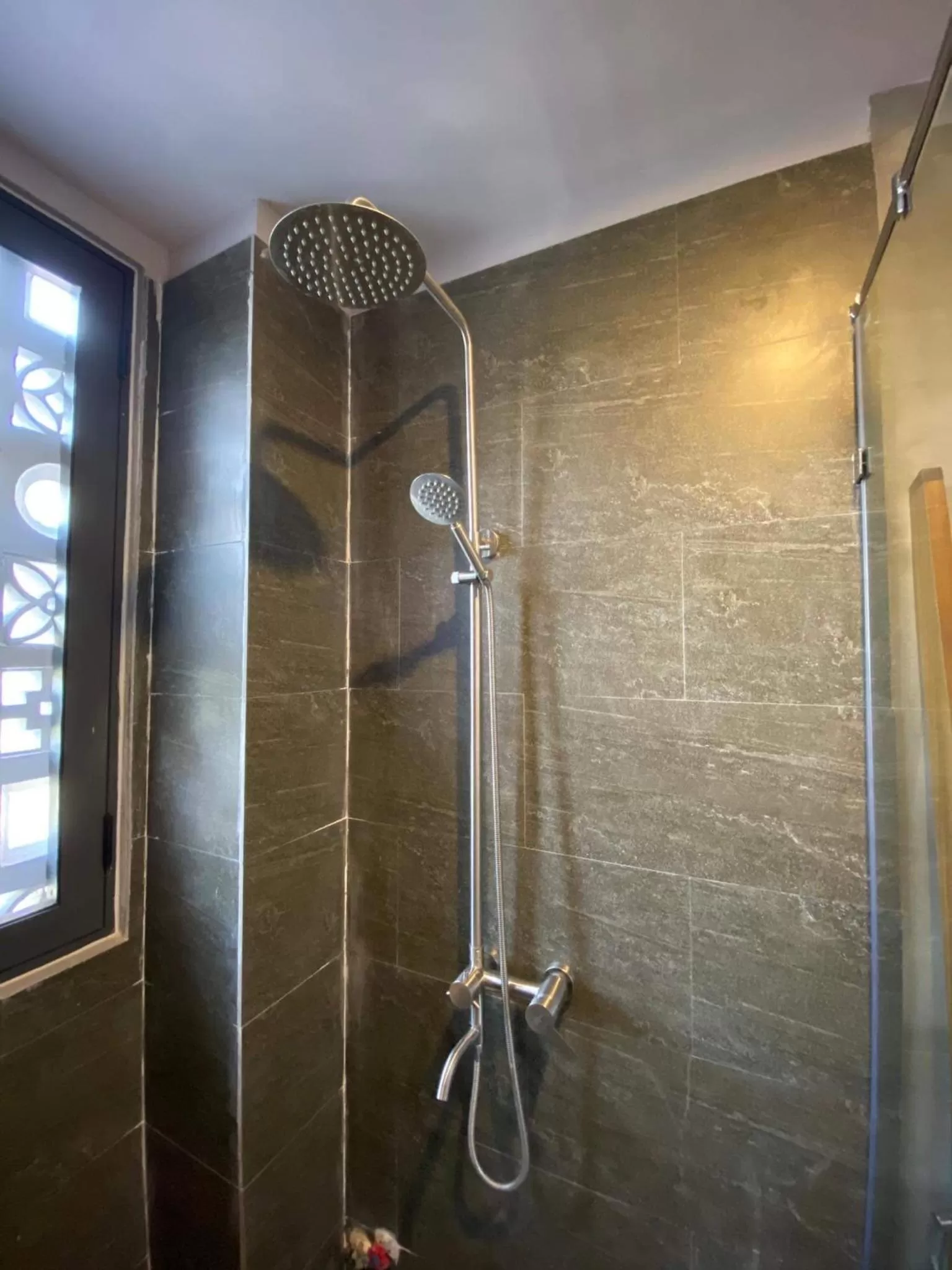 Shower in Pink Tulip Hoi An