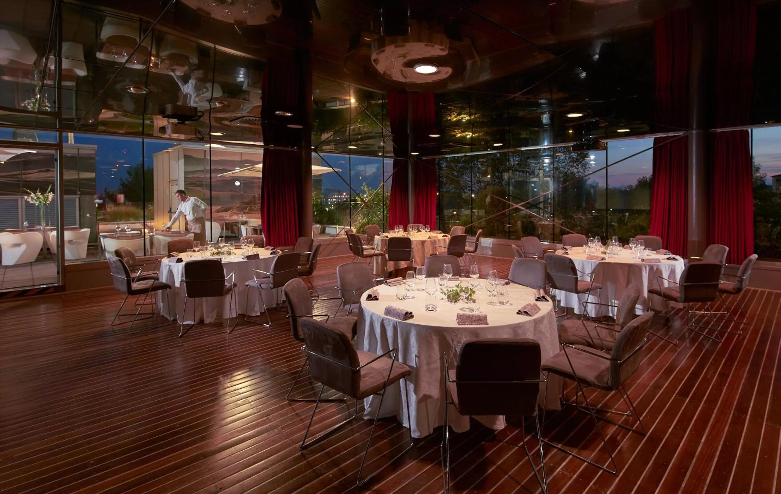 Meeting/conference room in San Ranieri Hotel