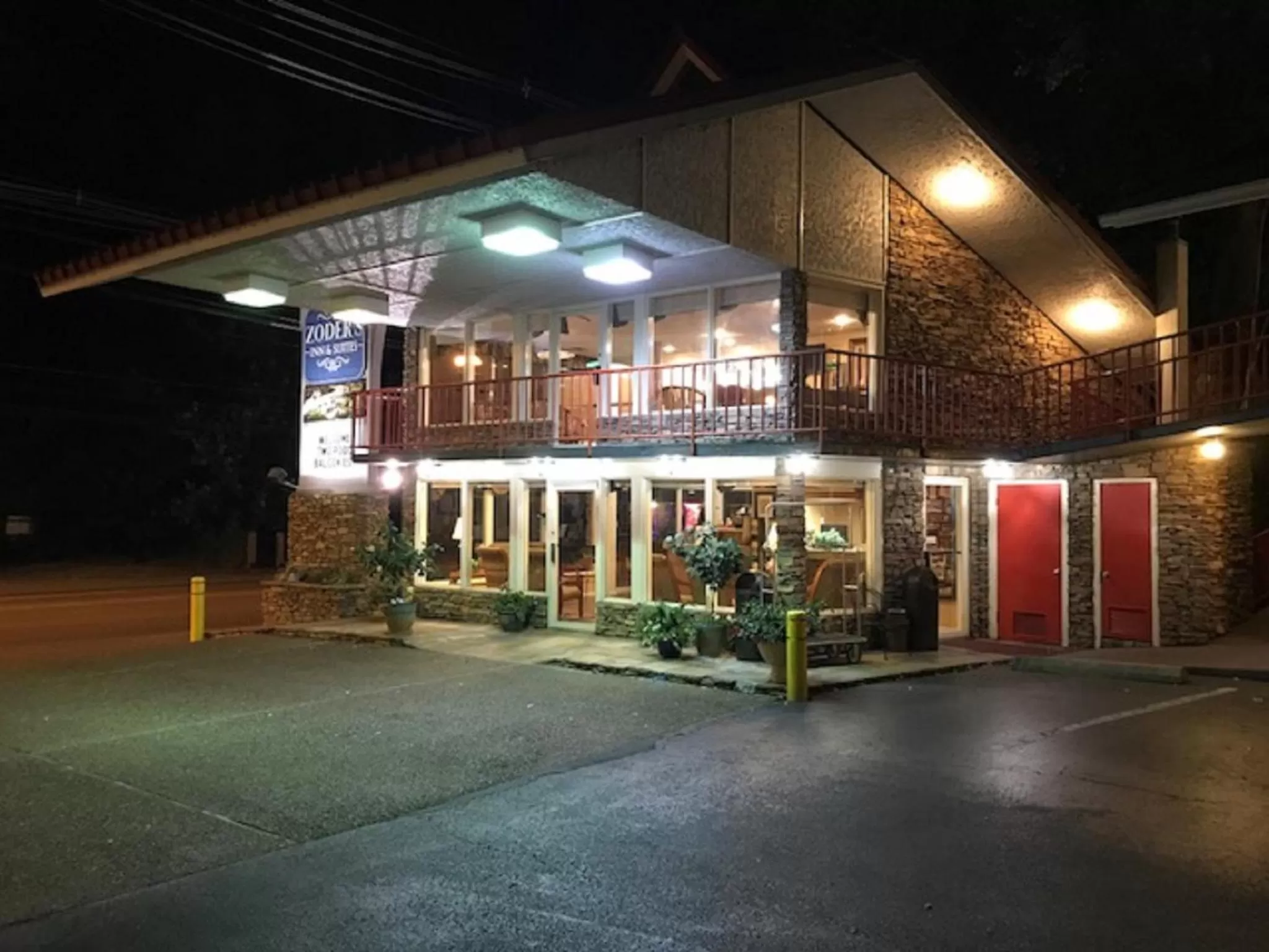 Facade/entrance in Zoders Inn and Suites