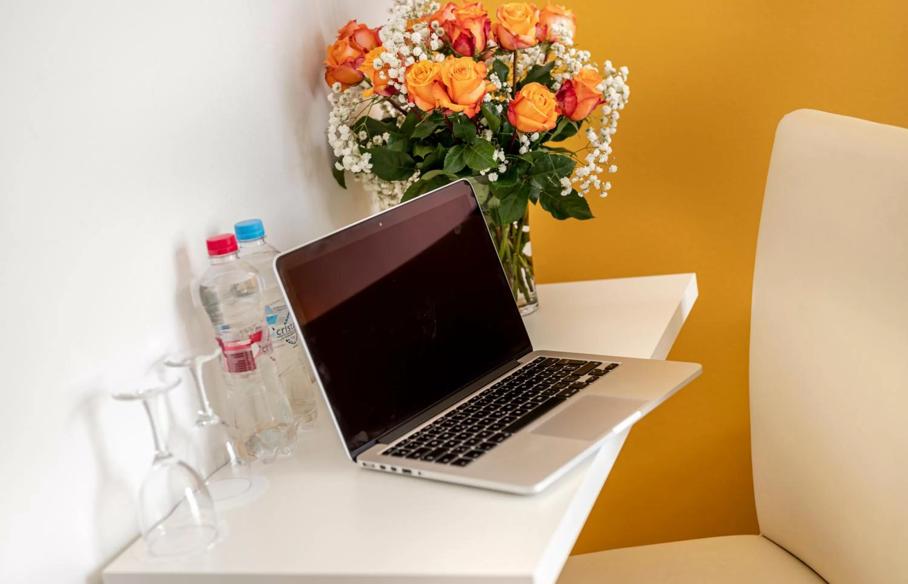 Photo of the whole room in Hotel Oltnerhof - Self Check in
