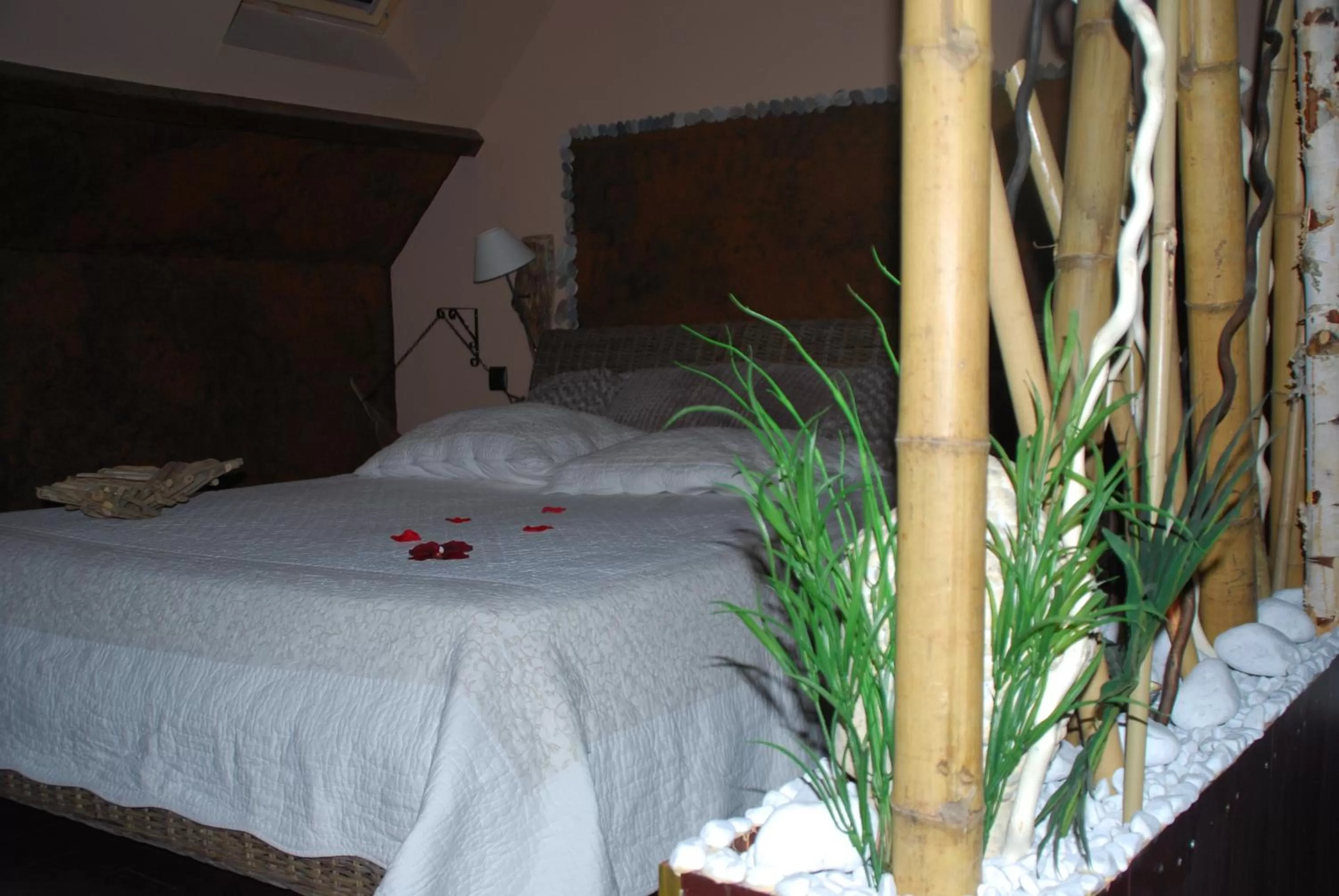 Bed in Secret d'une Nuit a vicq prės de valenciennes,onnaing,saint saulve avec piscine , jaccuzi