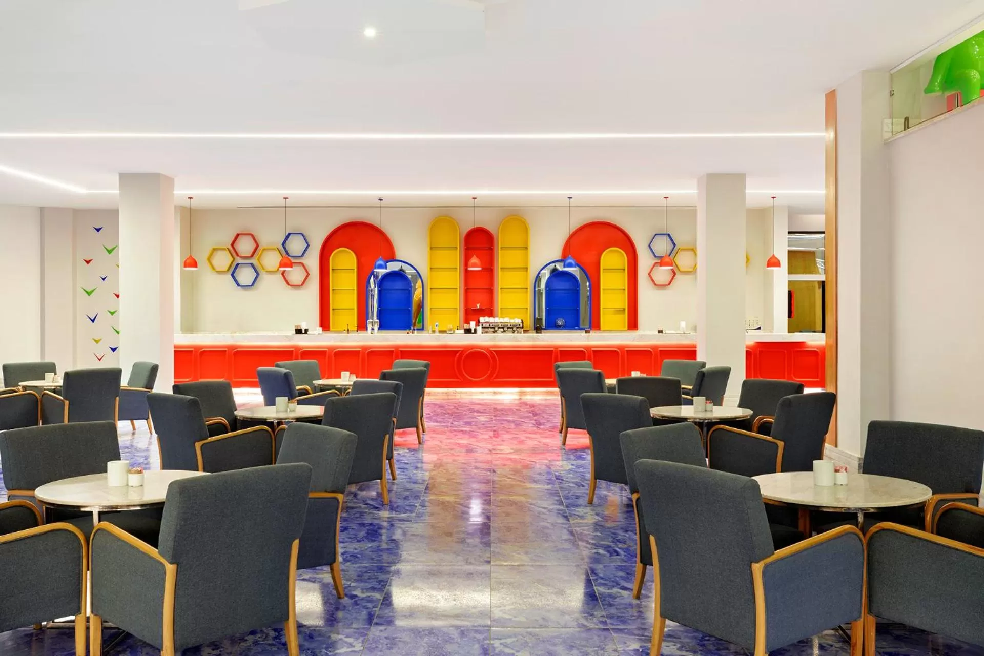 Lounge or bar in Neverland City Hurghada - Pickalbatros