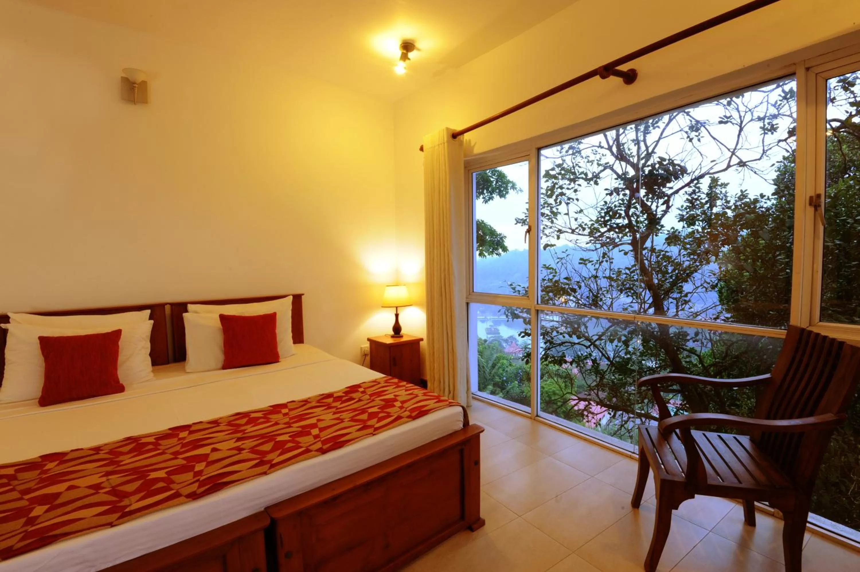 Bedroom, Bed in Hotel See Kandy